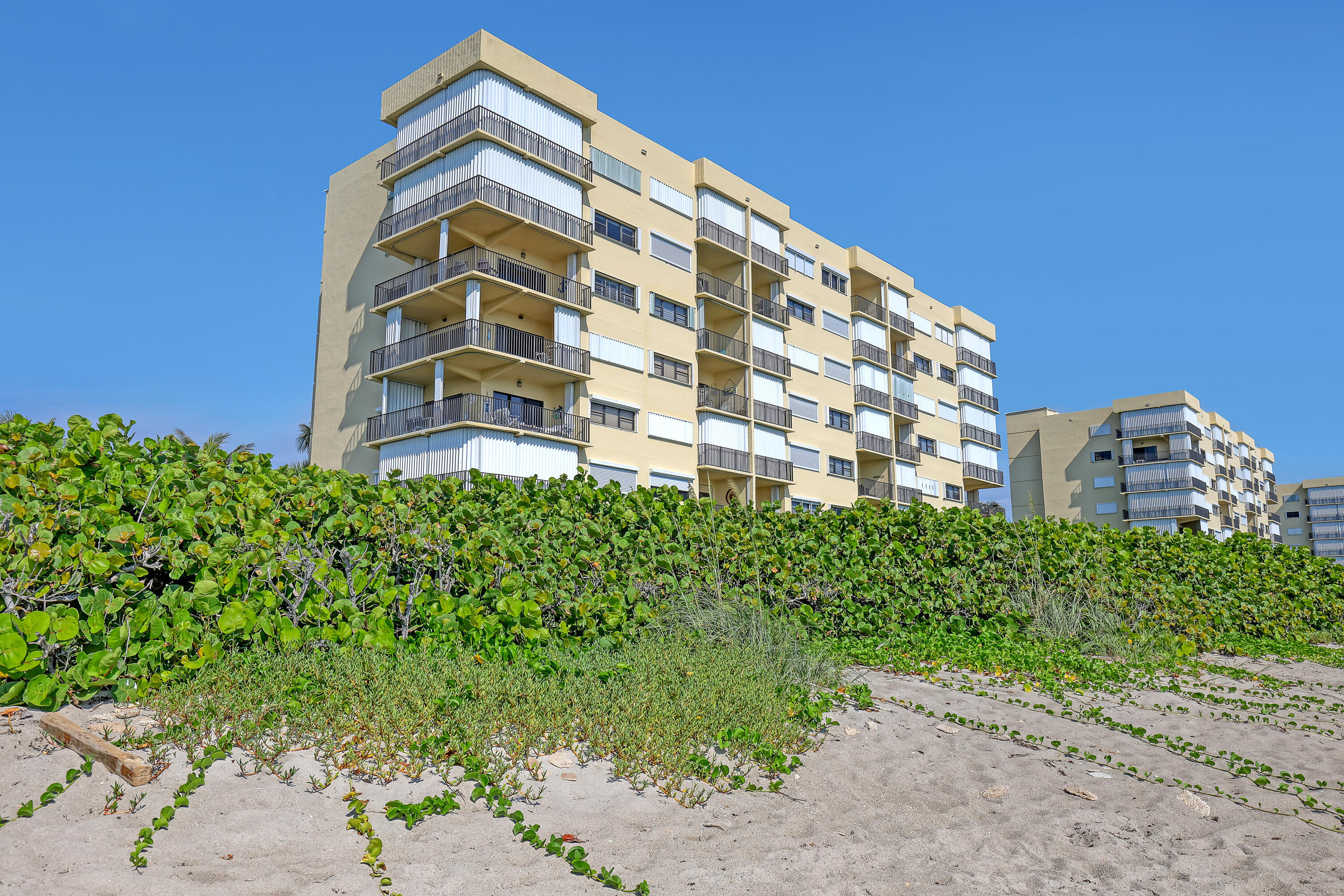 7430 S Ocean Drive 818 Property Photo 54