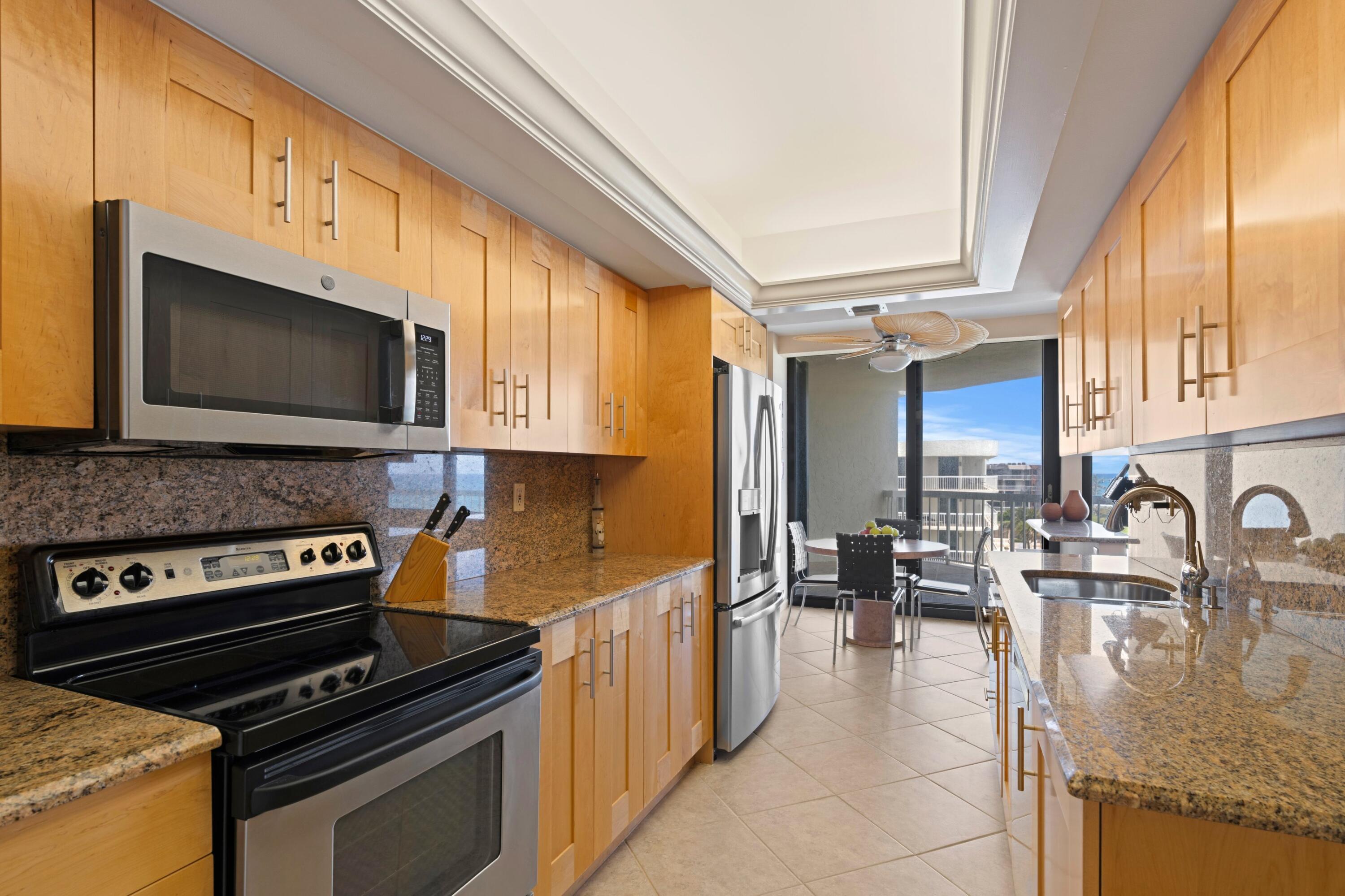3300 S Ocean Boulevard 504s Property Photo 14
