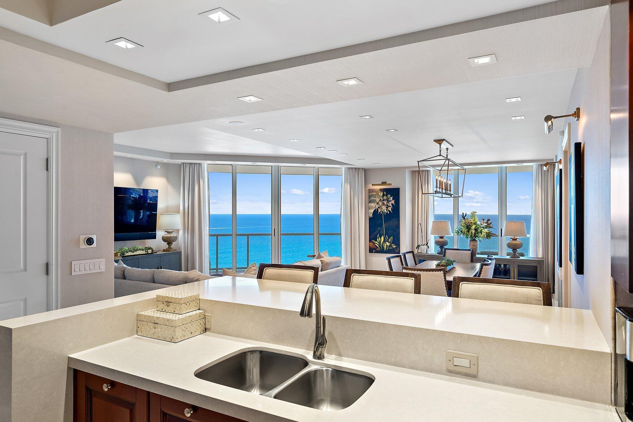 2700 N Ocean Drive 2304b Property Photo 4