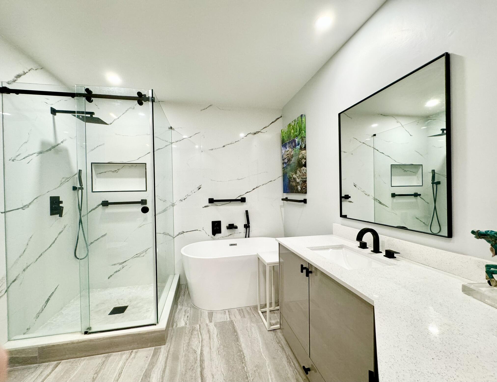5135 Floria Drive E Property Photo 24