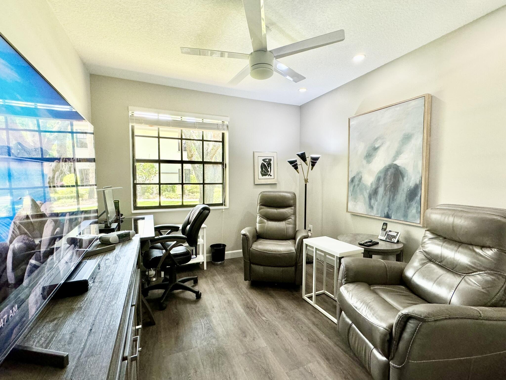 5135 Floria Drive E Property Photo 30