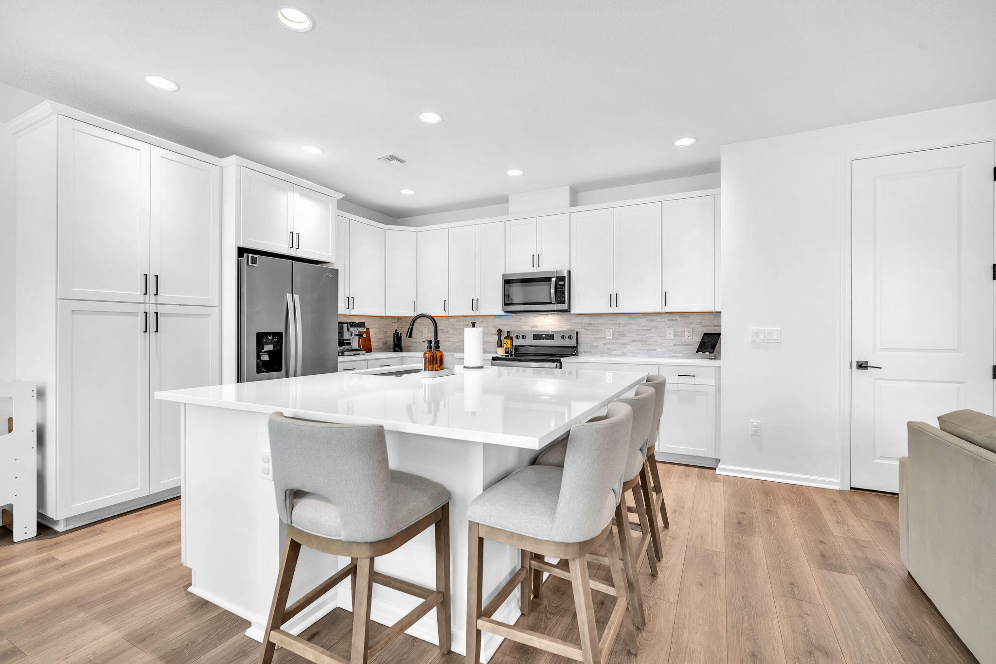 16121 Oakview Drive Property Photo 14
