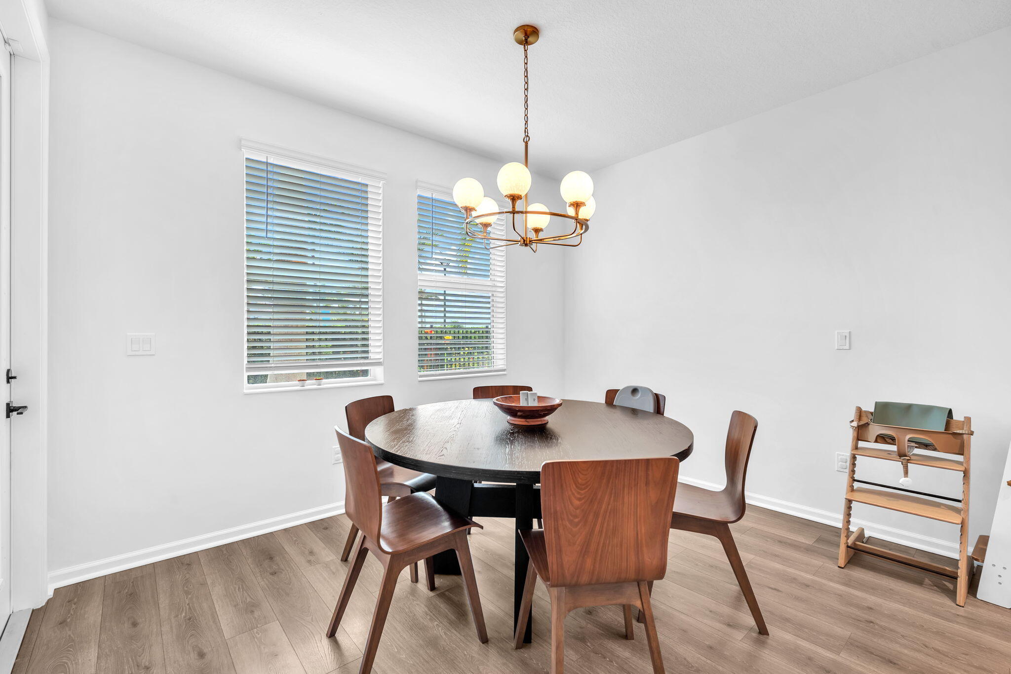 16121 Oakview Drive Property Photo 15