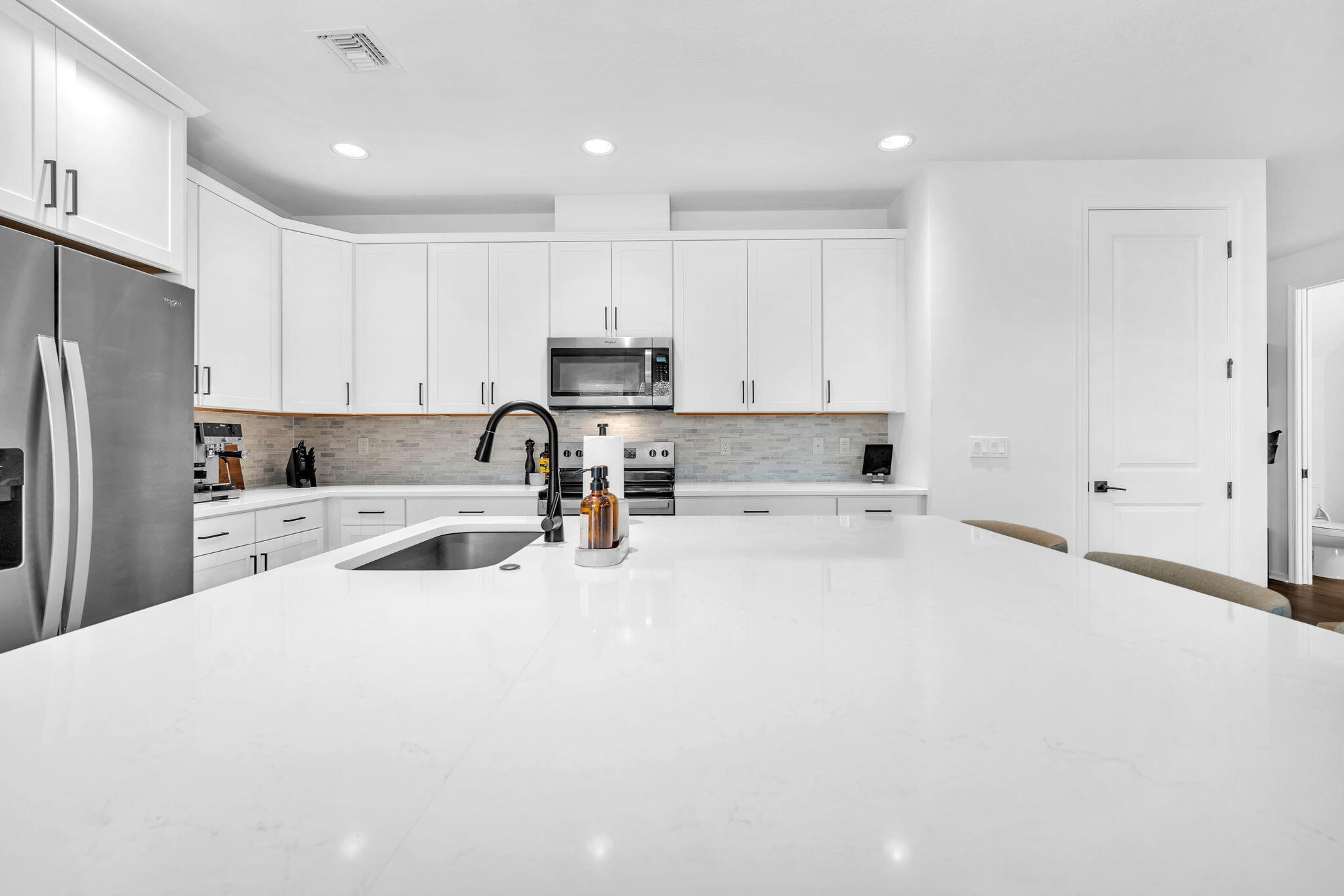 16121 Oakview Drive Property Photo 16