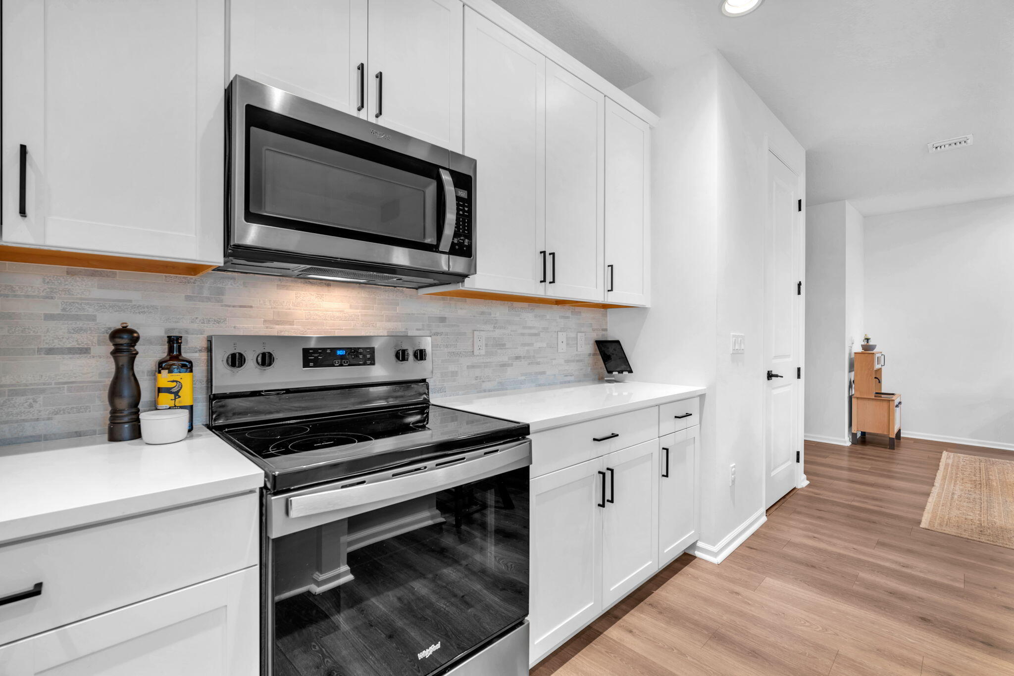 16121 Oakview Drive Property Photo 21