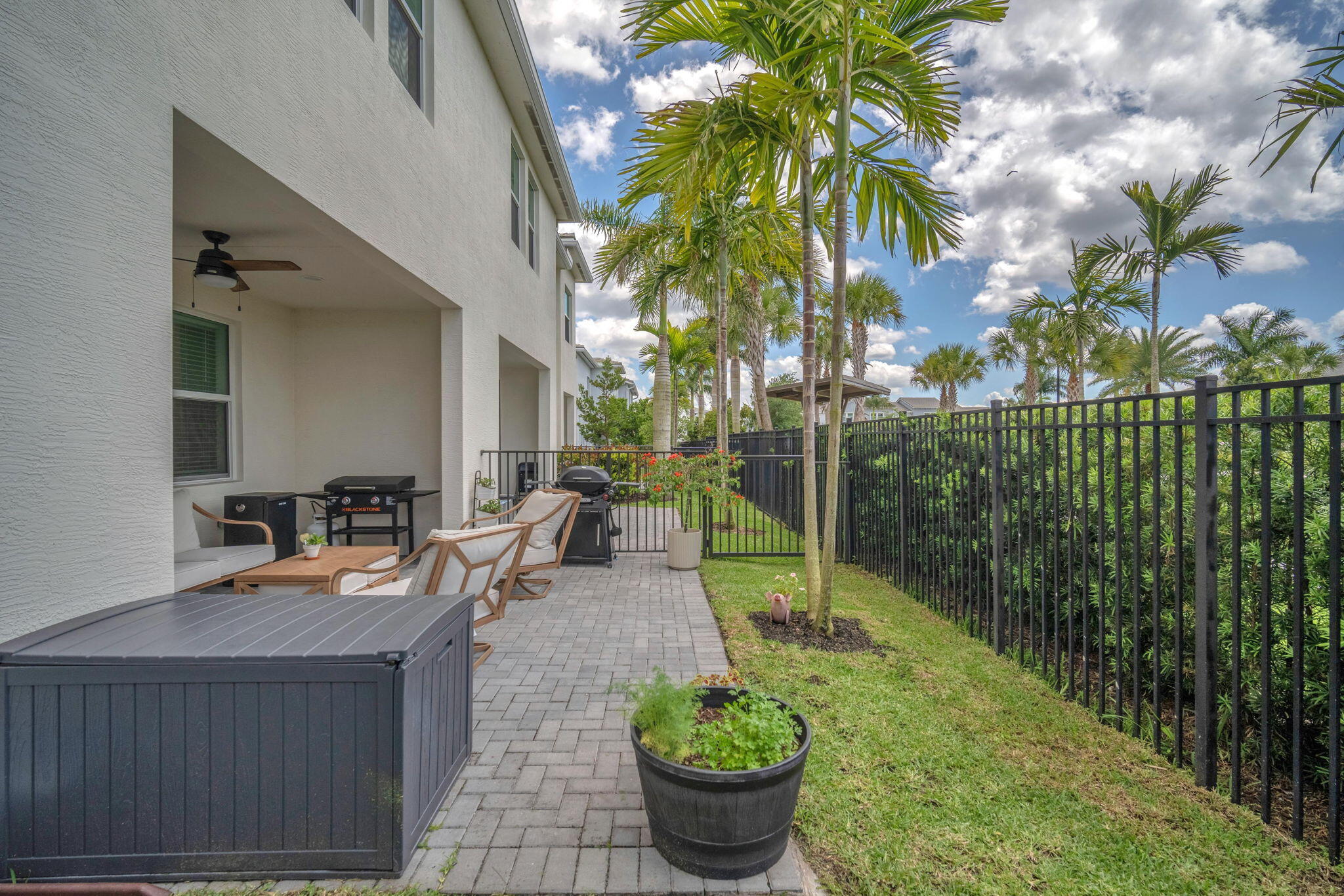 16121 Oakview Drive Property Photo 42