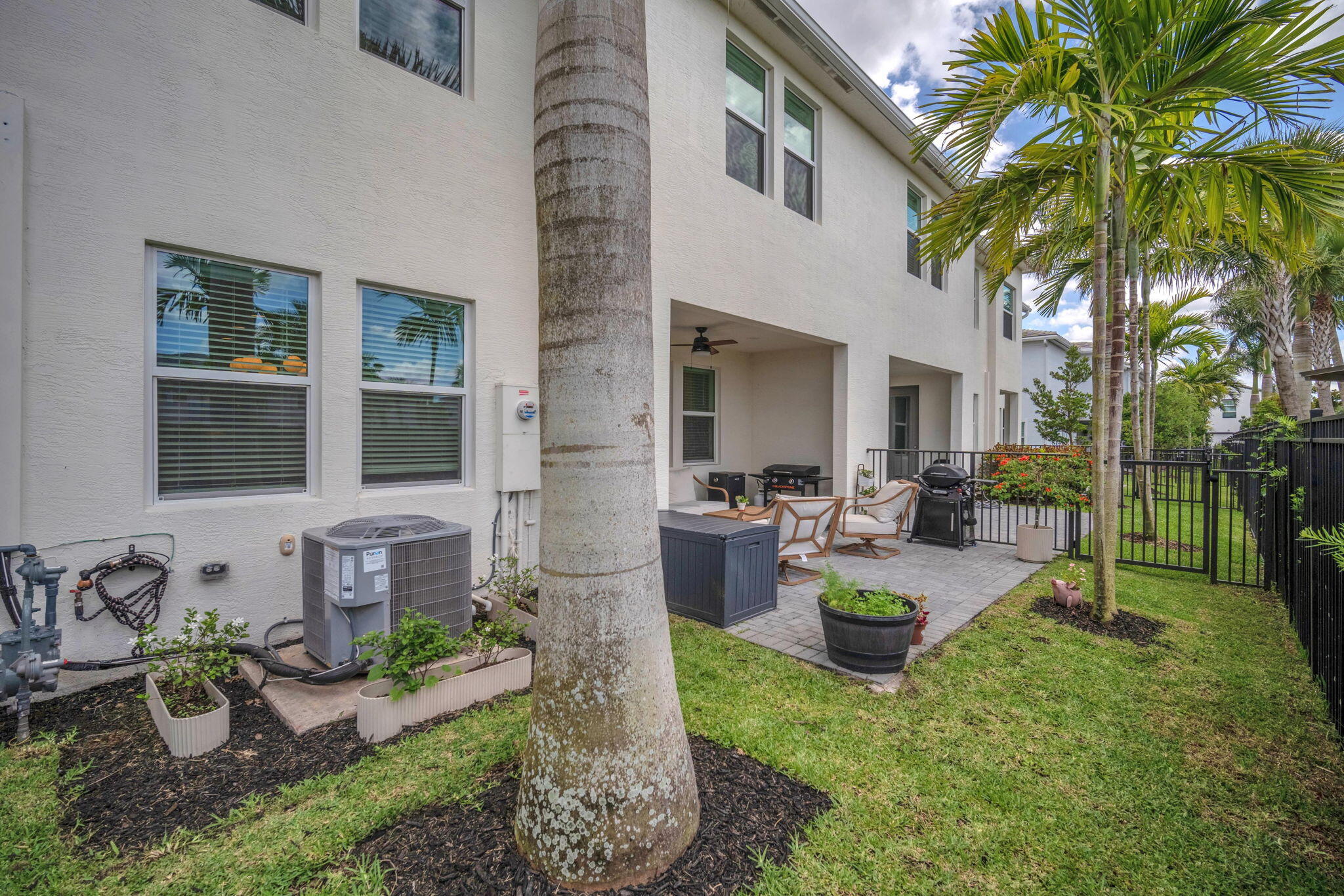 16121 Oakview Drive Property Photo 43