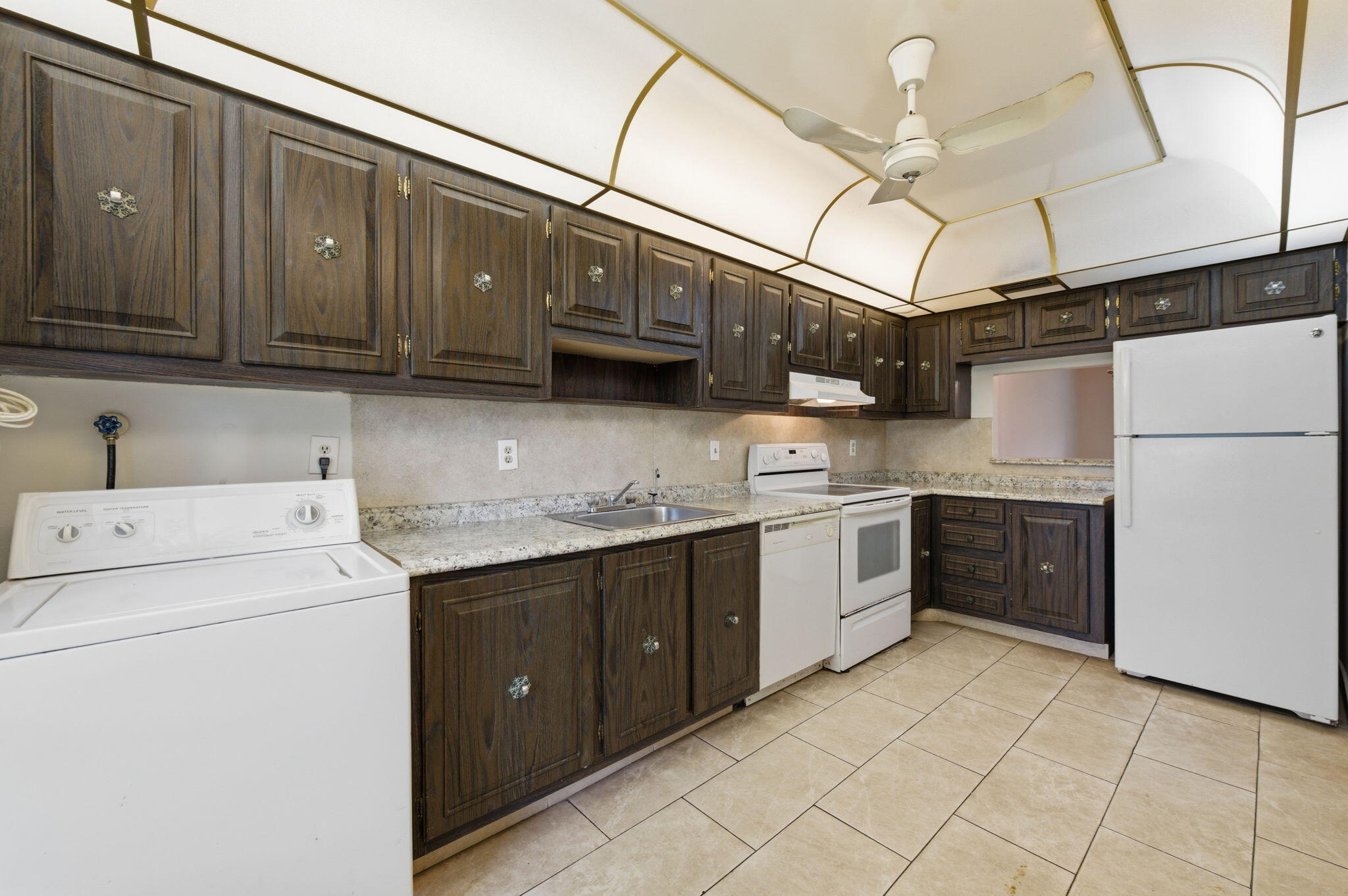 1043 Nw 85th Avenue B-4 Property Photo 7