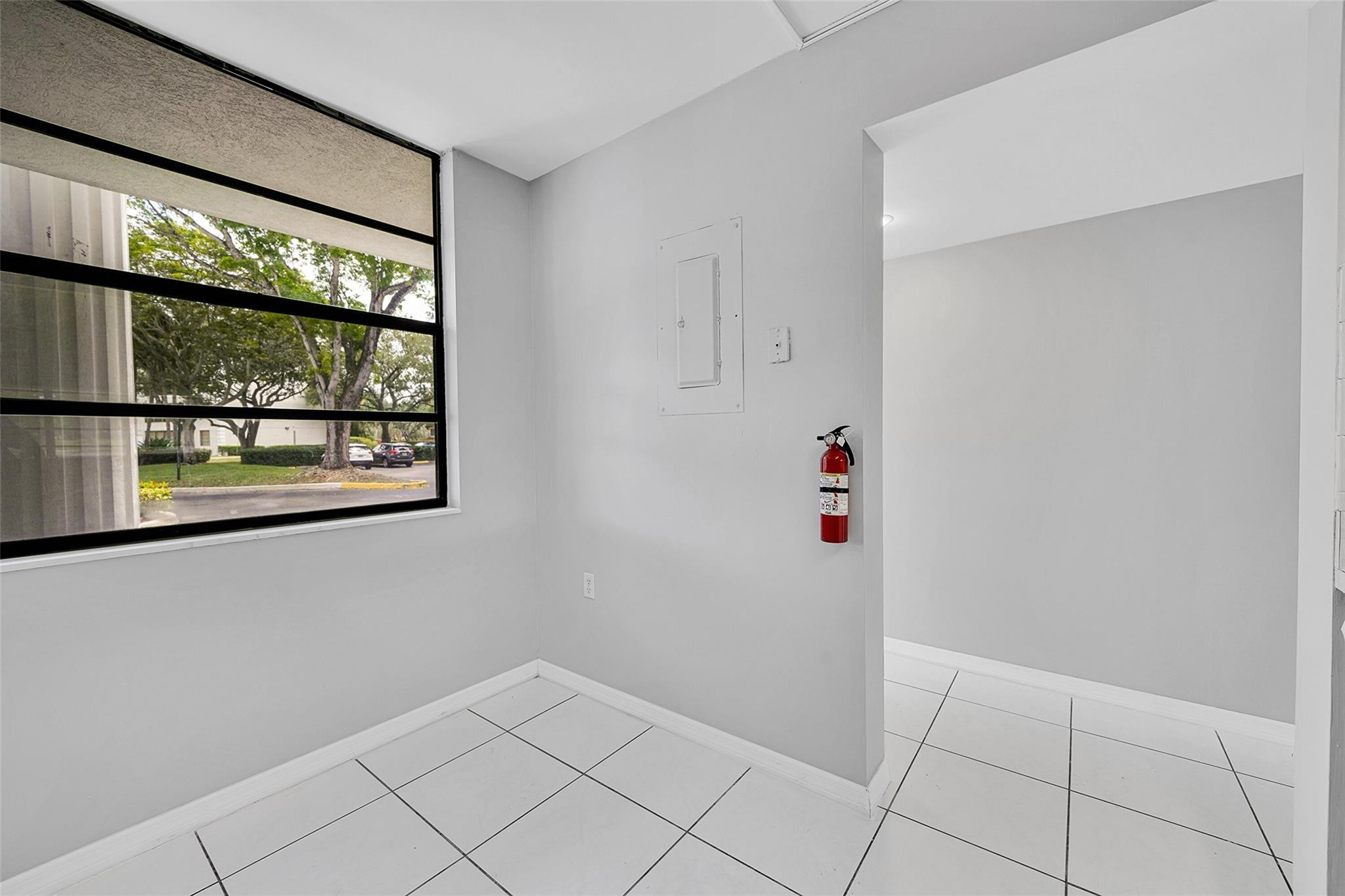 1713 Whitehall Drive 103 Property Photo 10