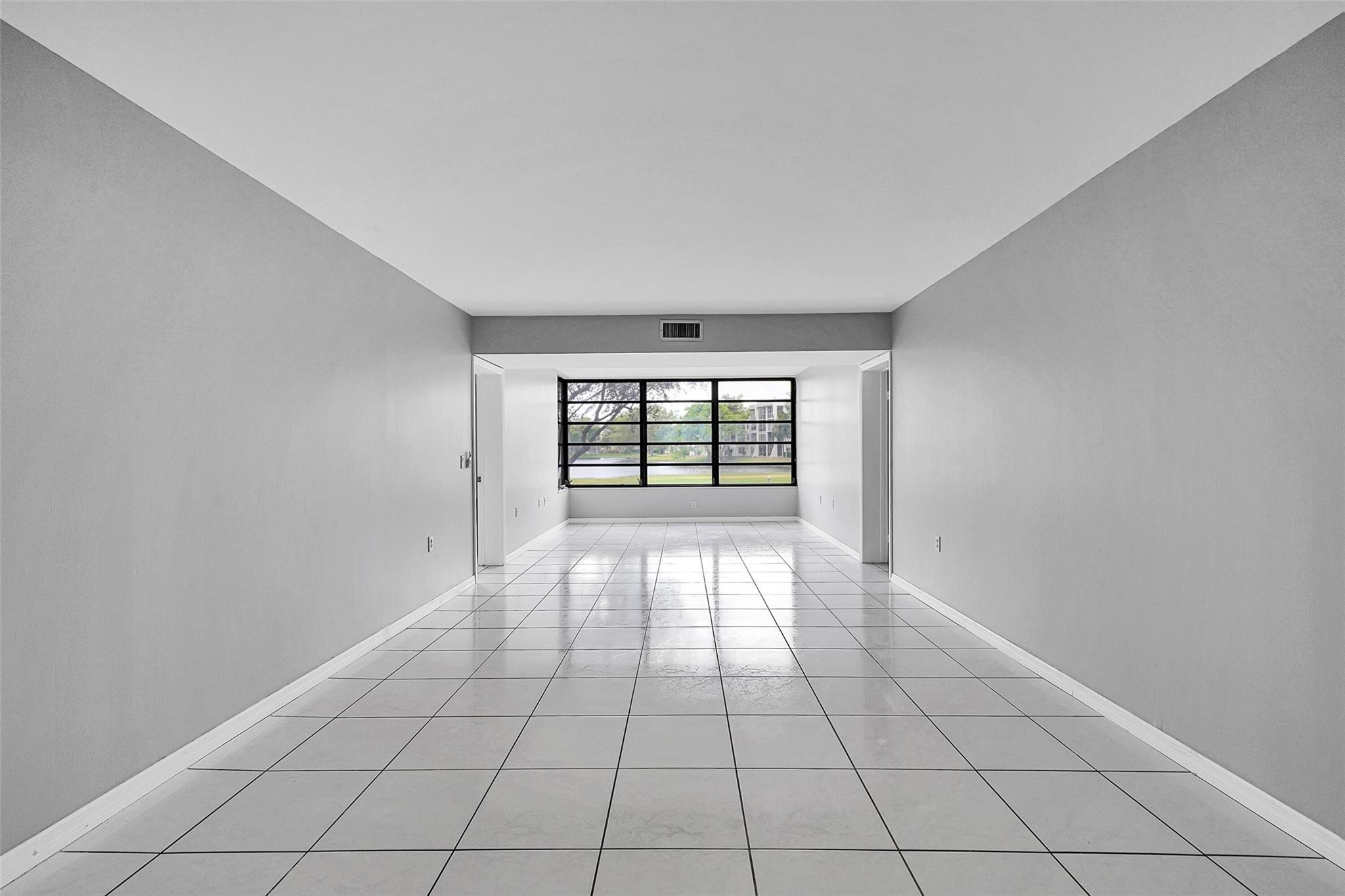 1713 Whitehall Drive 103 Property Photo 19