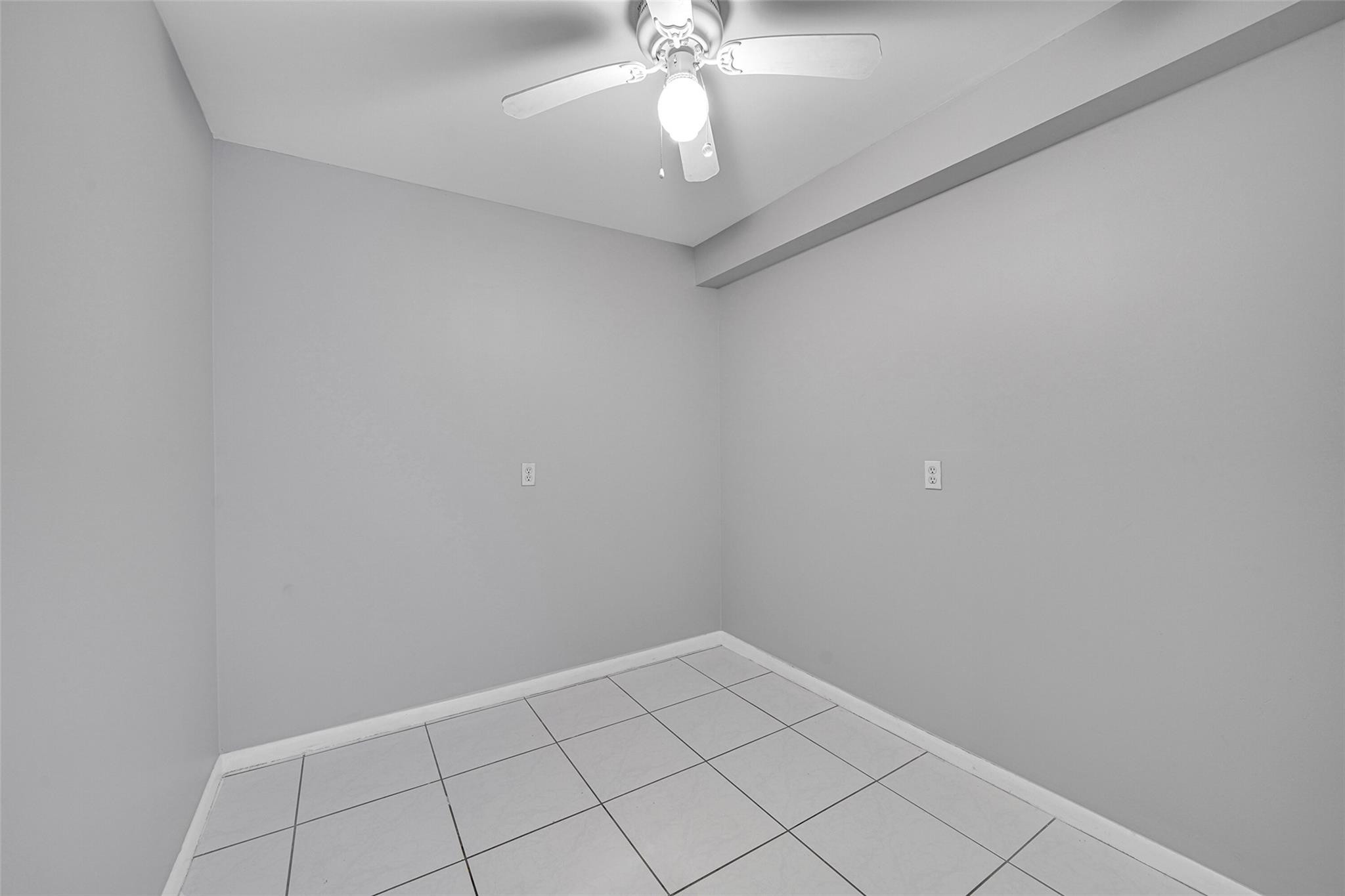 1713 Whitehall Drive 103 Property Photo 28