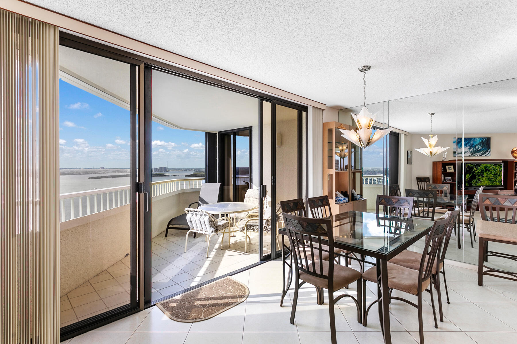 5070 N Ocean Drive 21c Property Photo 6