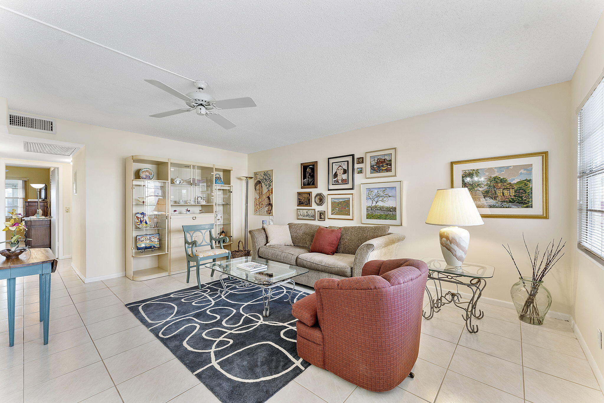 3027 Guildford B Property Photo 9