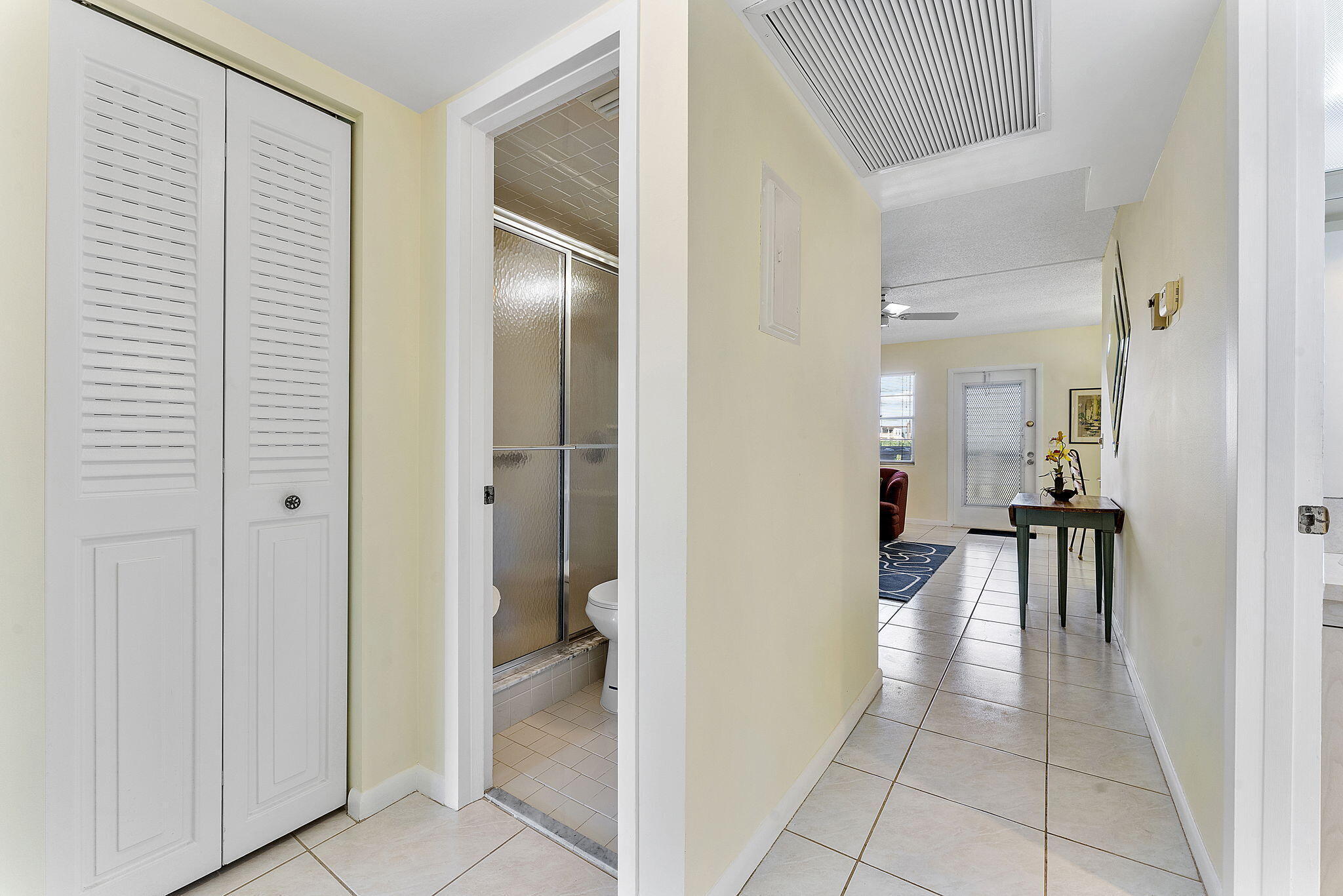 3027 Guildford B Property Photo 15