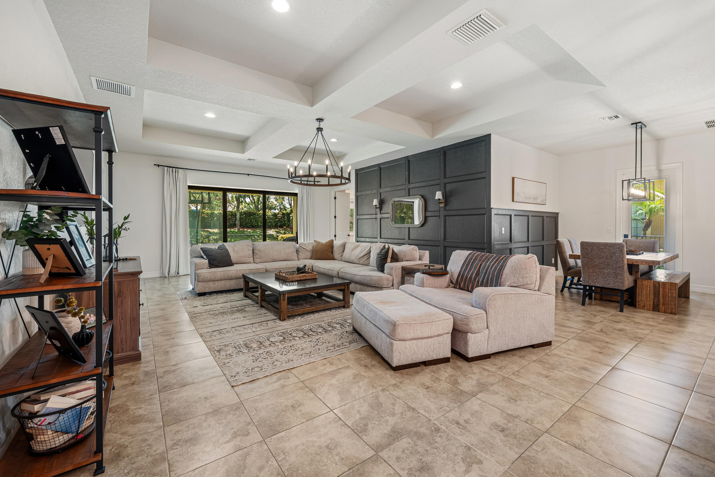 4591 Siena Circle Property Photo 12