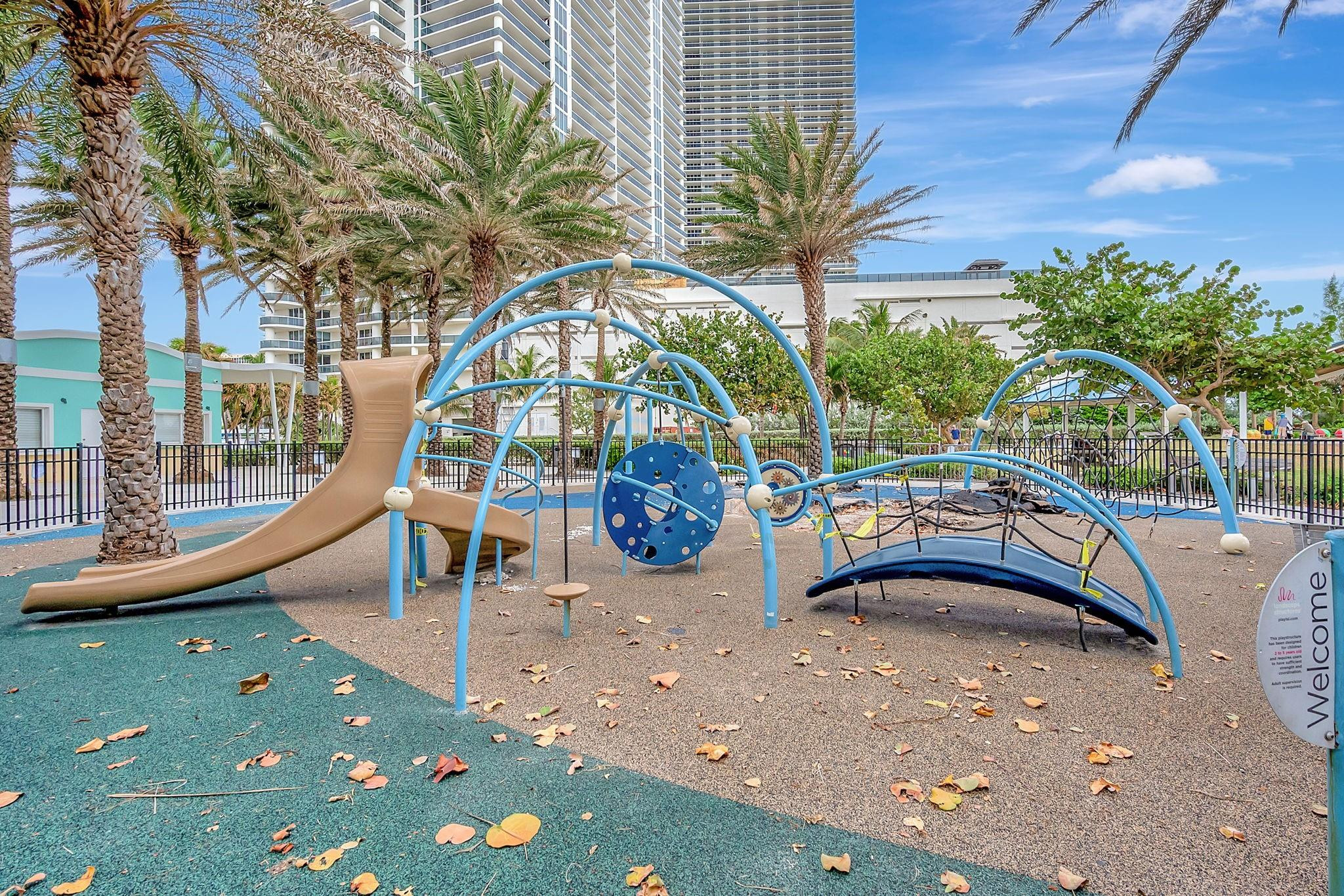 1913 S Ocean Drive 207 Property Photo 8