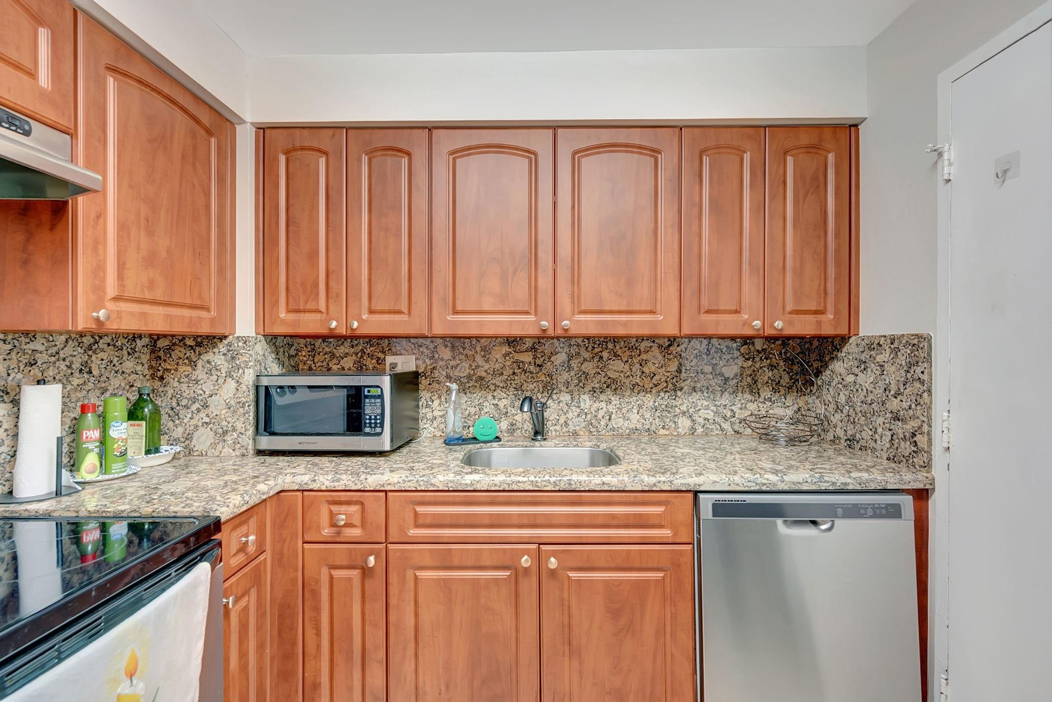 1913 S Ocean Drive 207 Property Photo 16