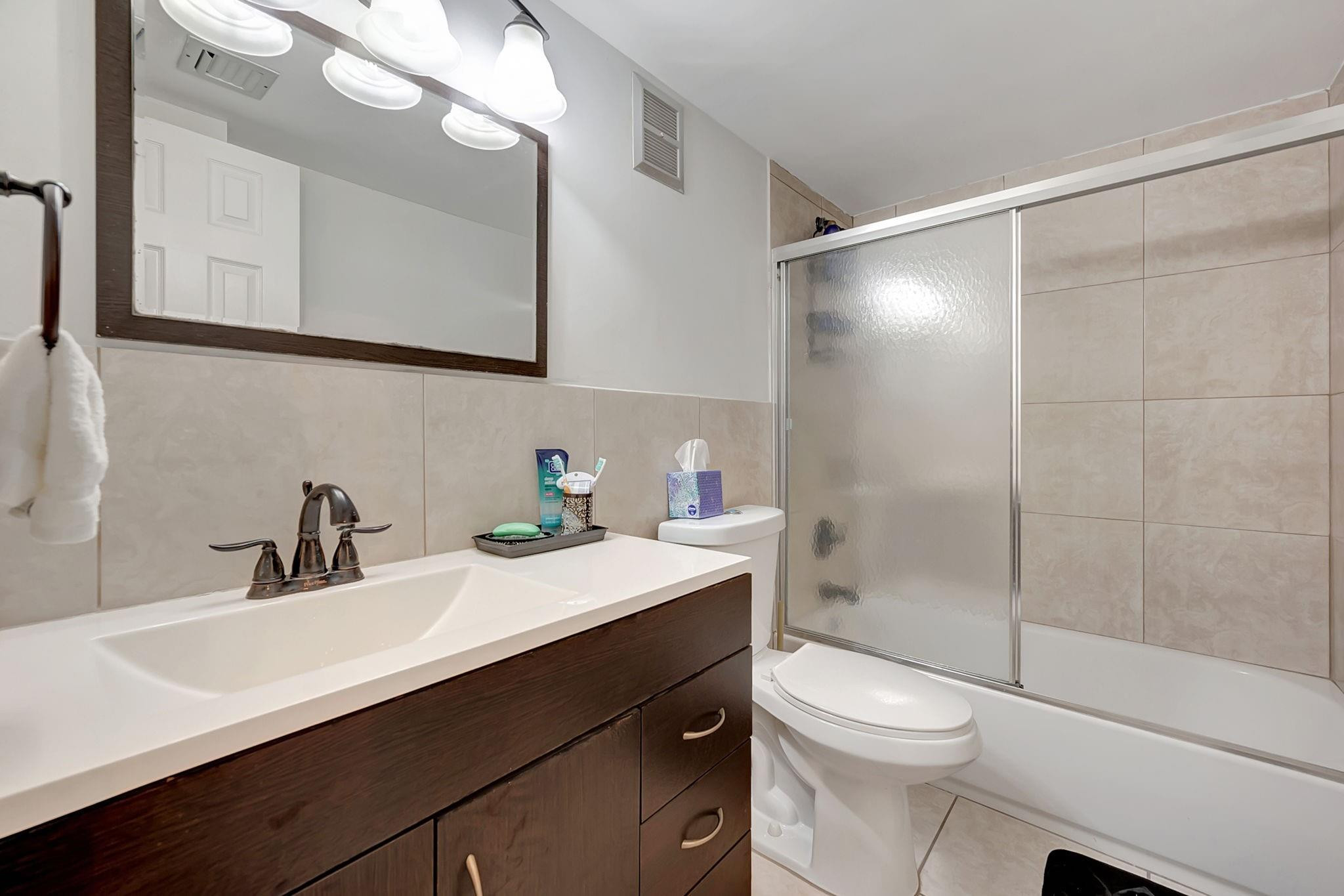 1913 S Ocean Drive 207 Property Photo 25