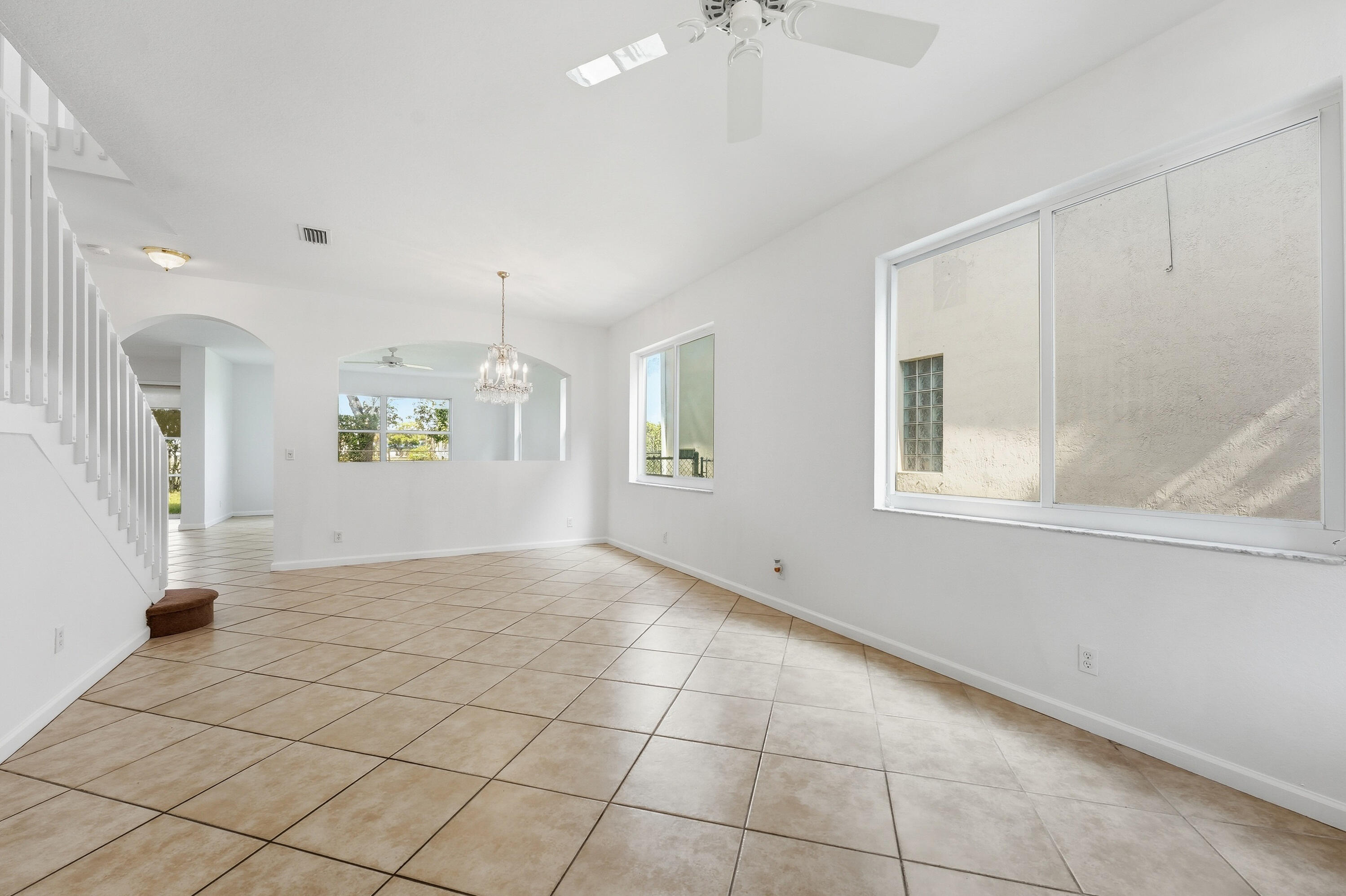 1275 Rosegate Boulevard Property Photo 4