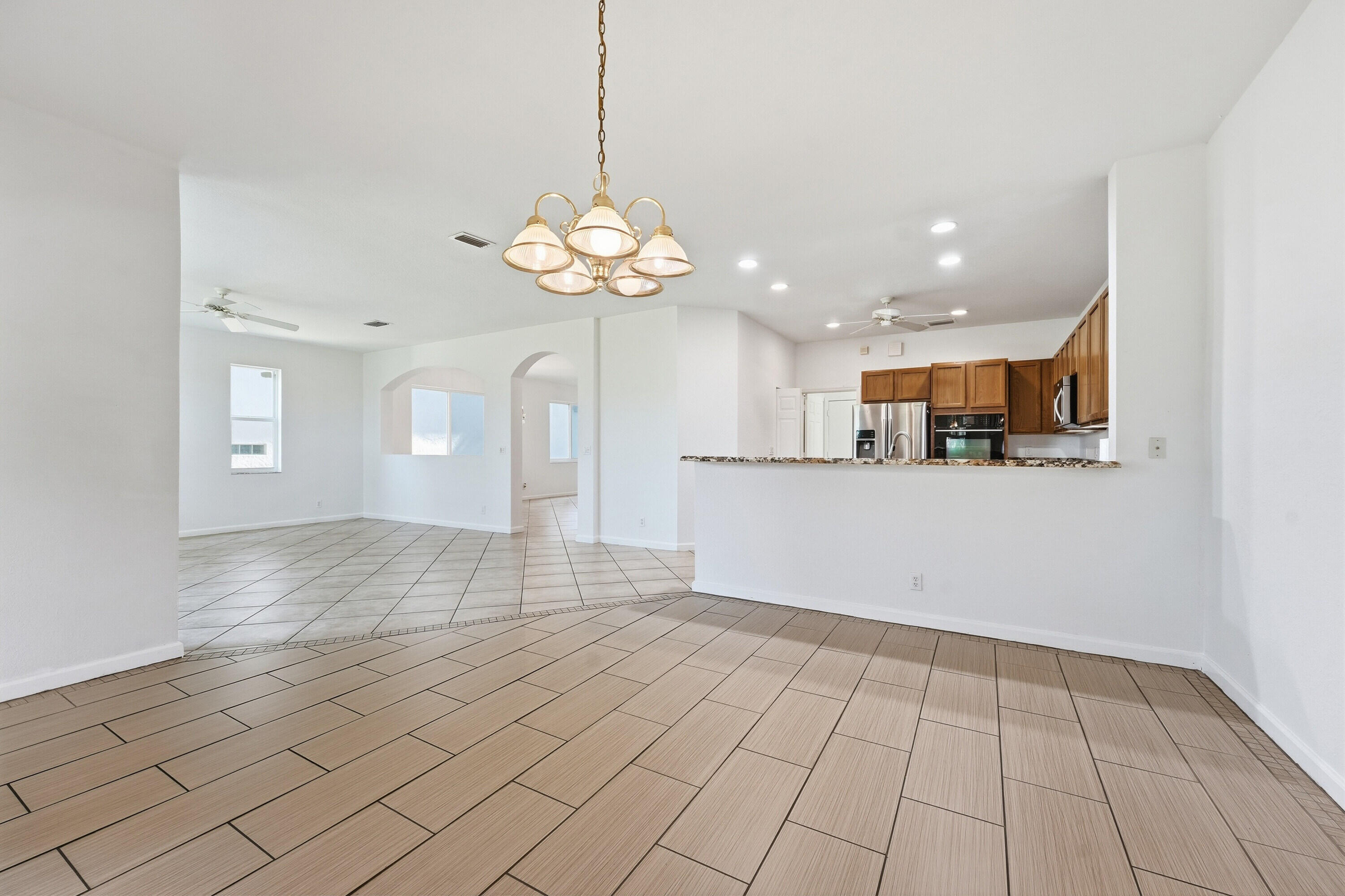 1275 Rosegate Boulevard Property Photo 10