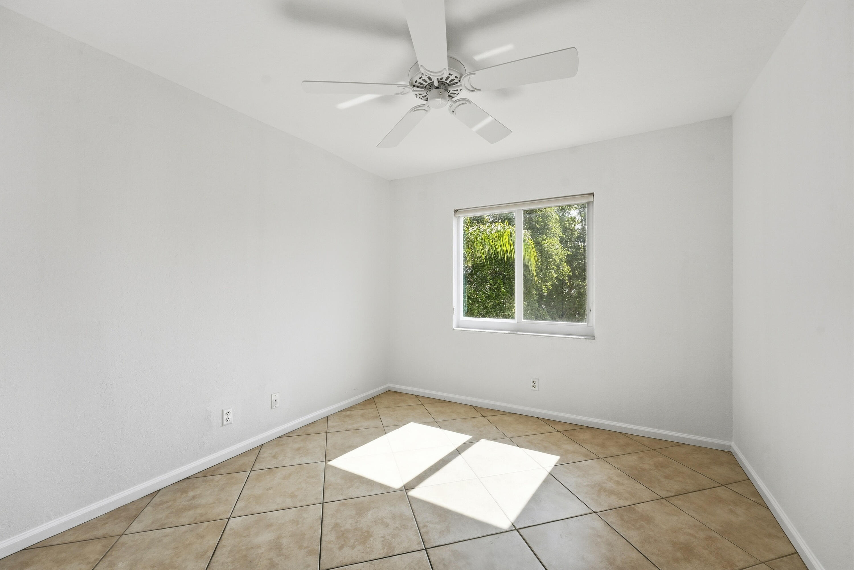 1275 Rosegate Boulevard Property Photo 26