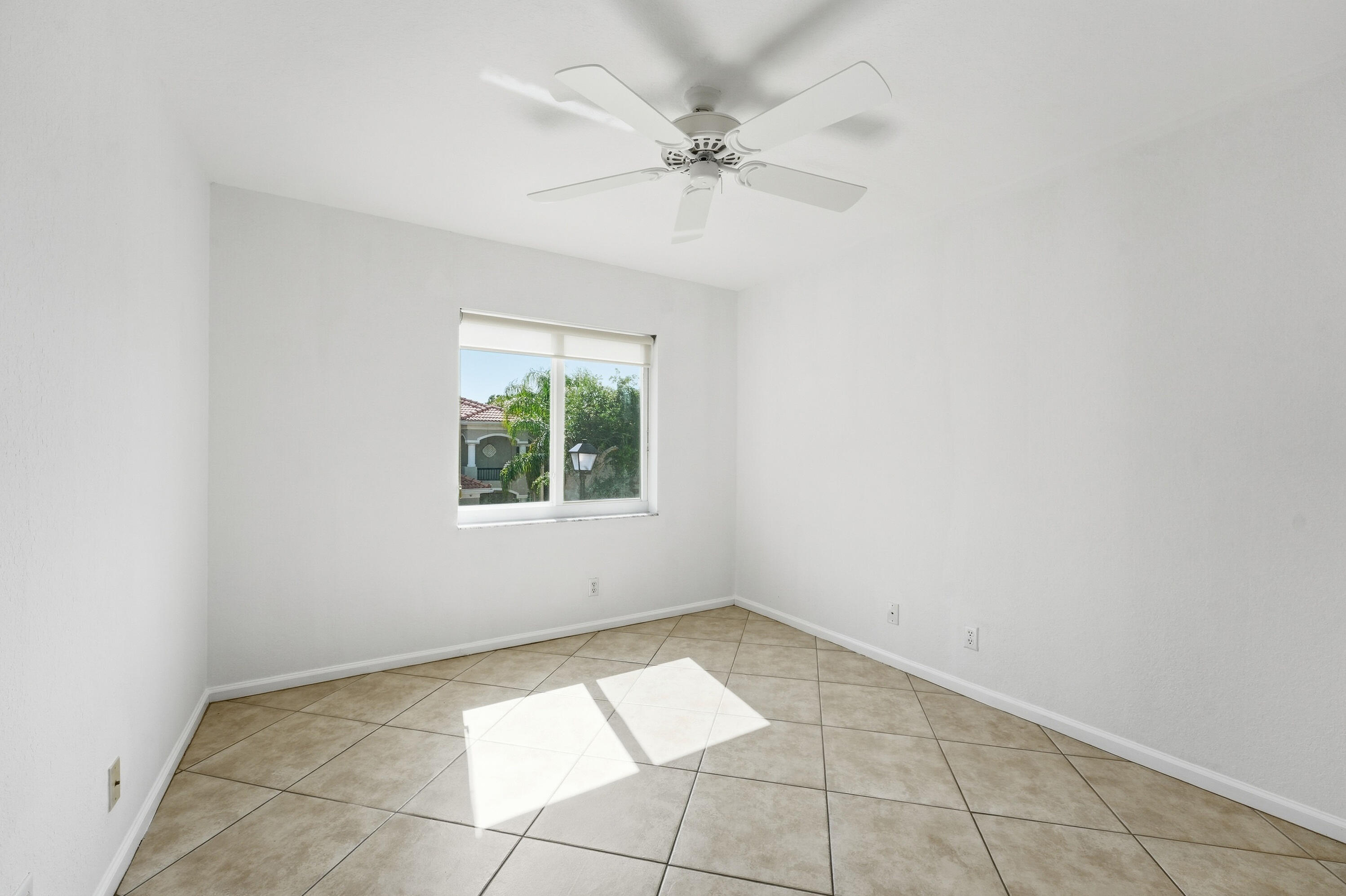 1275 Rosegate Boulevard Property Photo 28