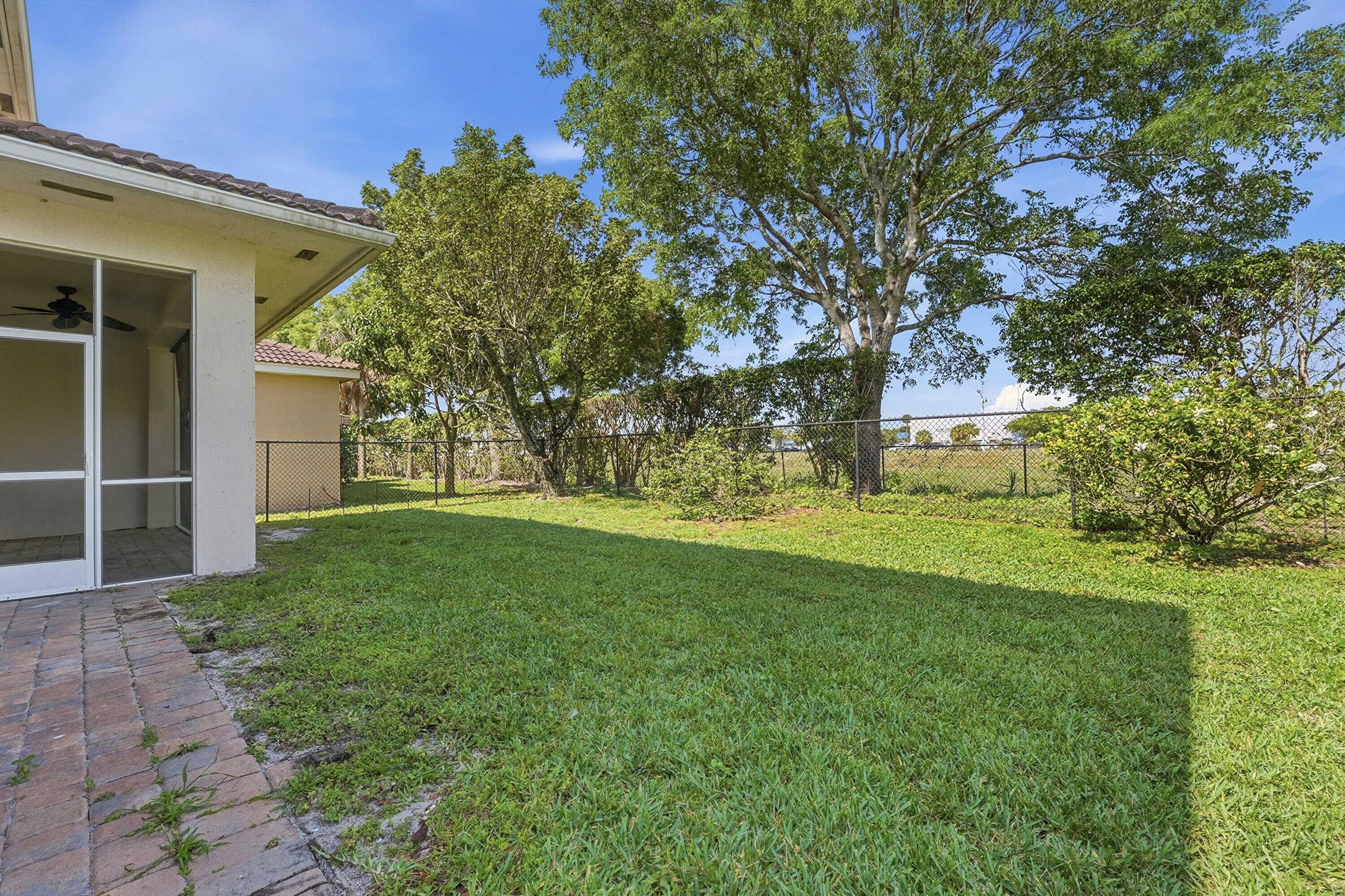 1275 Rosegate Boulevard Property Photo 39