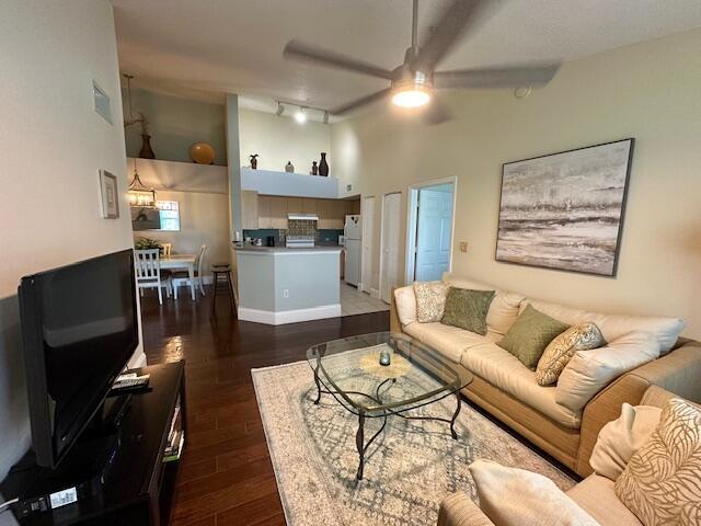 822 Villa Circle Property Photo 1