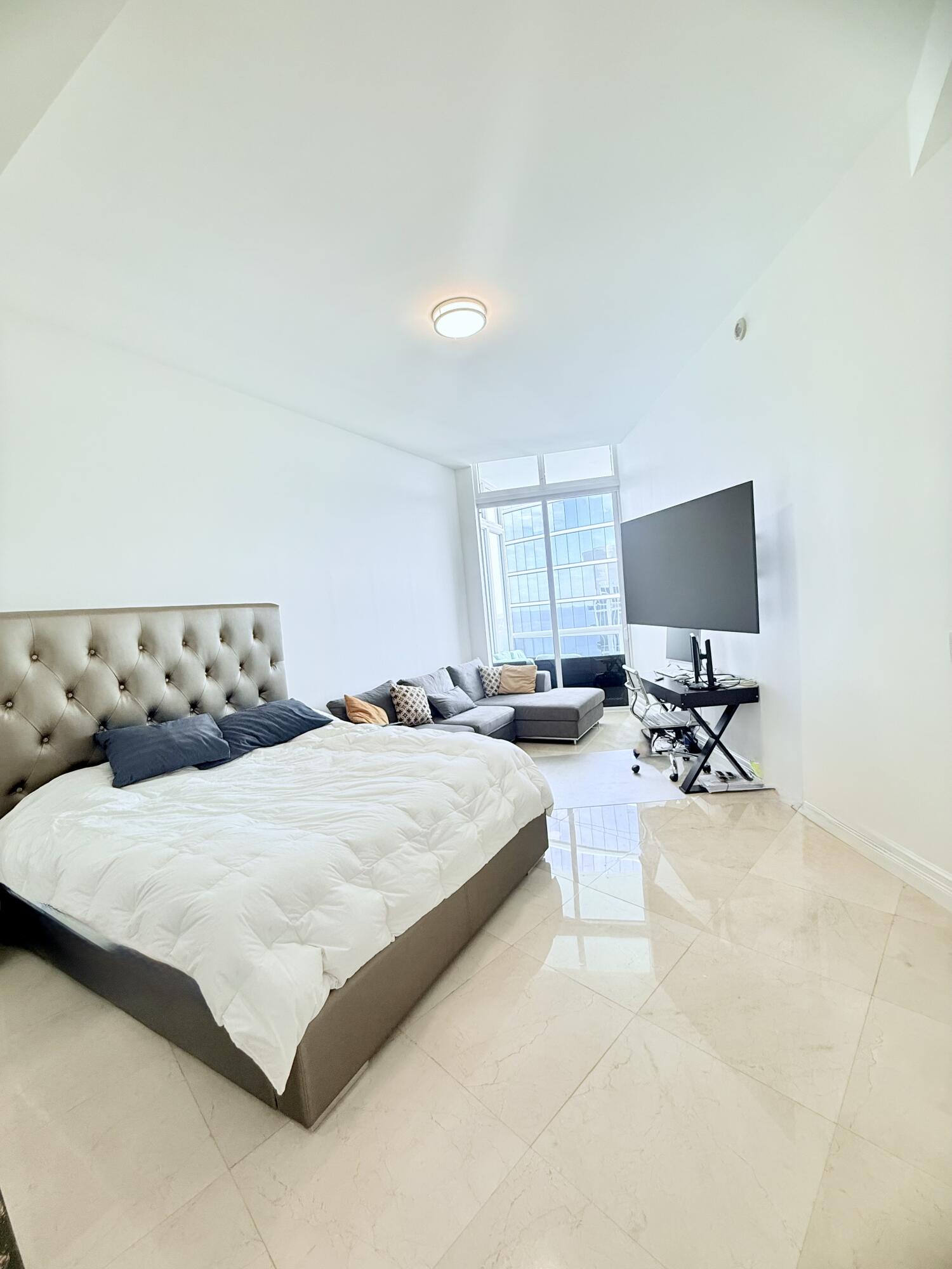 15811 Collins Avenue Ph4307 Property Photo 7
