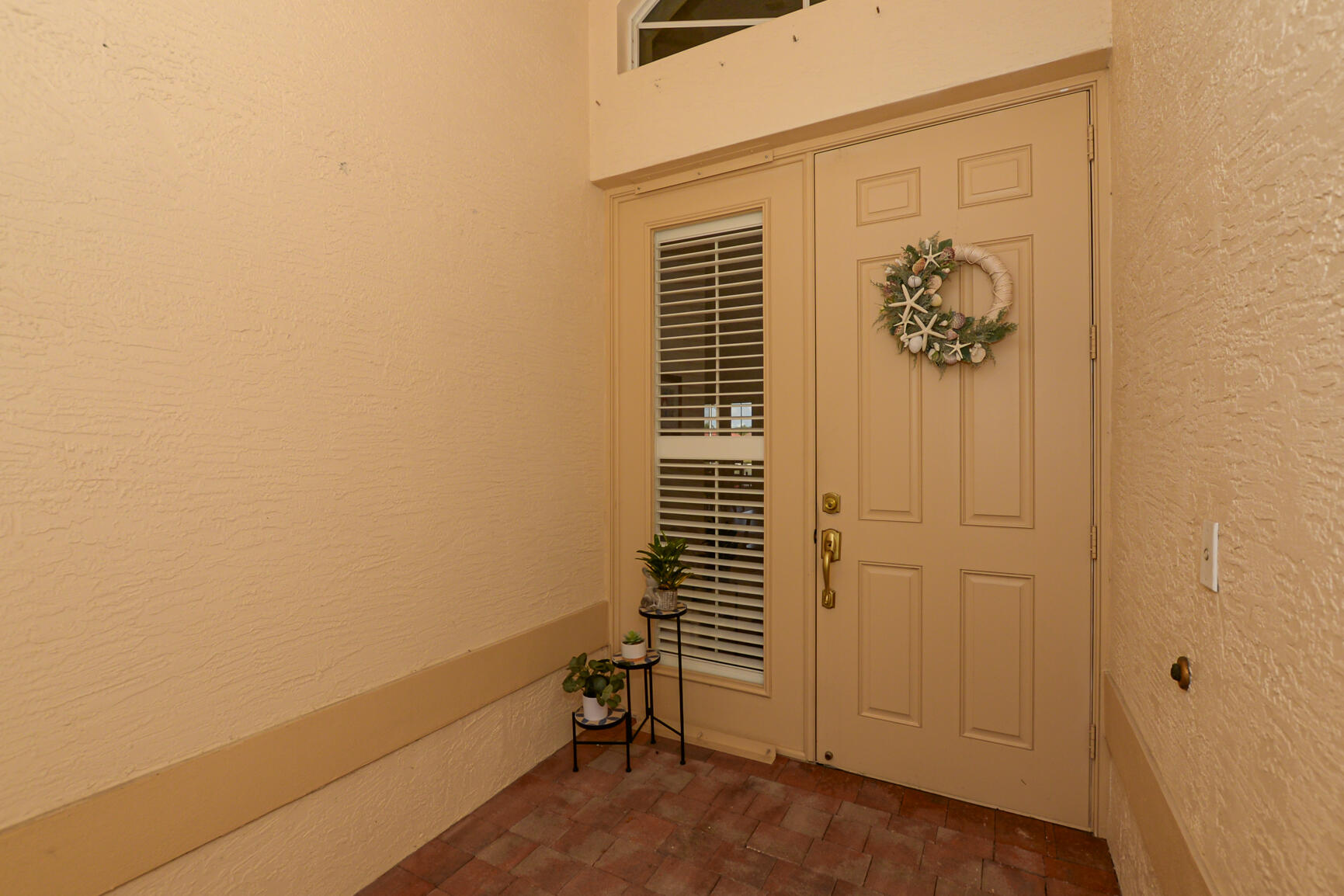 421 Nw Sunview Way Property Photo 6