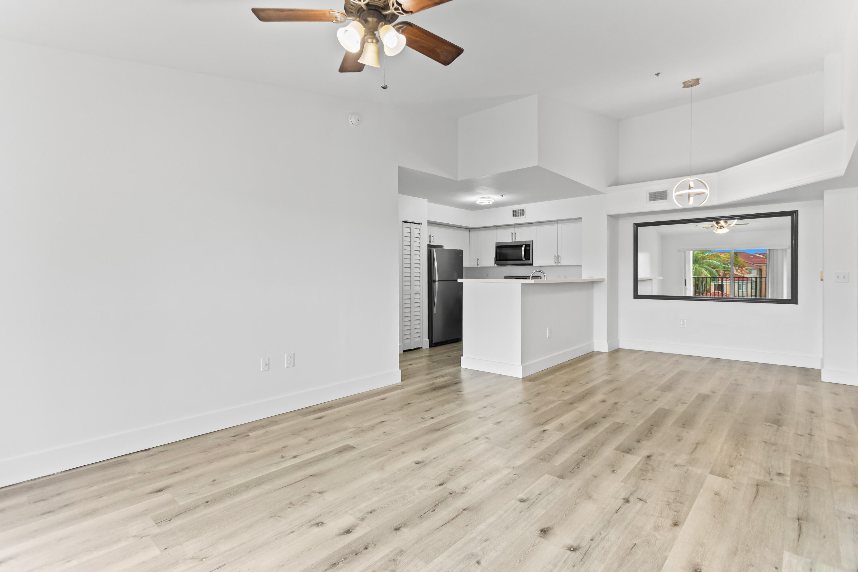 2113 Renaissance Boulevard 306 Property Photo 5