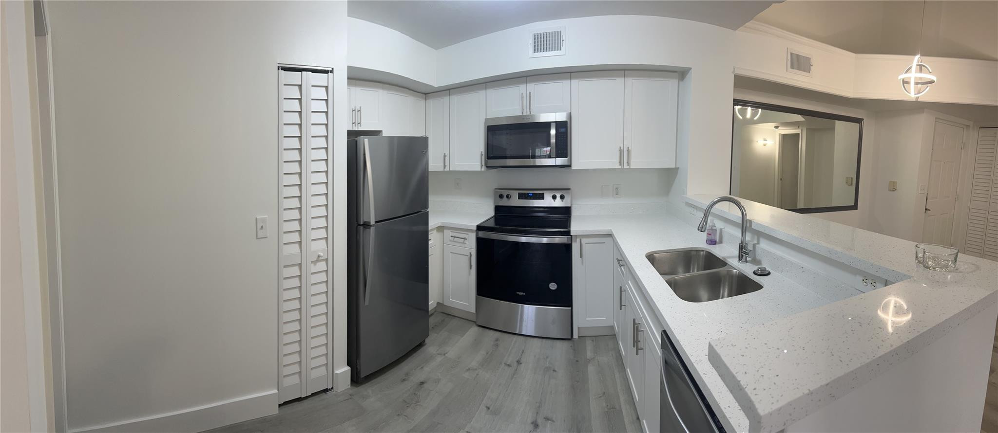 2113 Renaissance Boulevard 306 Property Photo 7