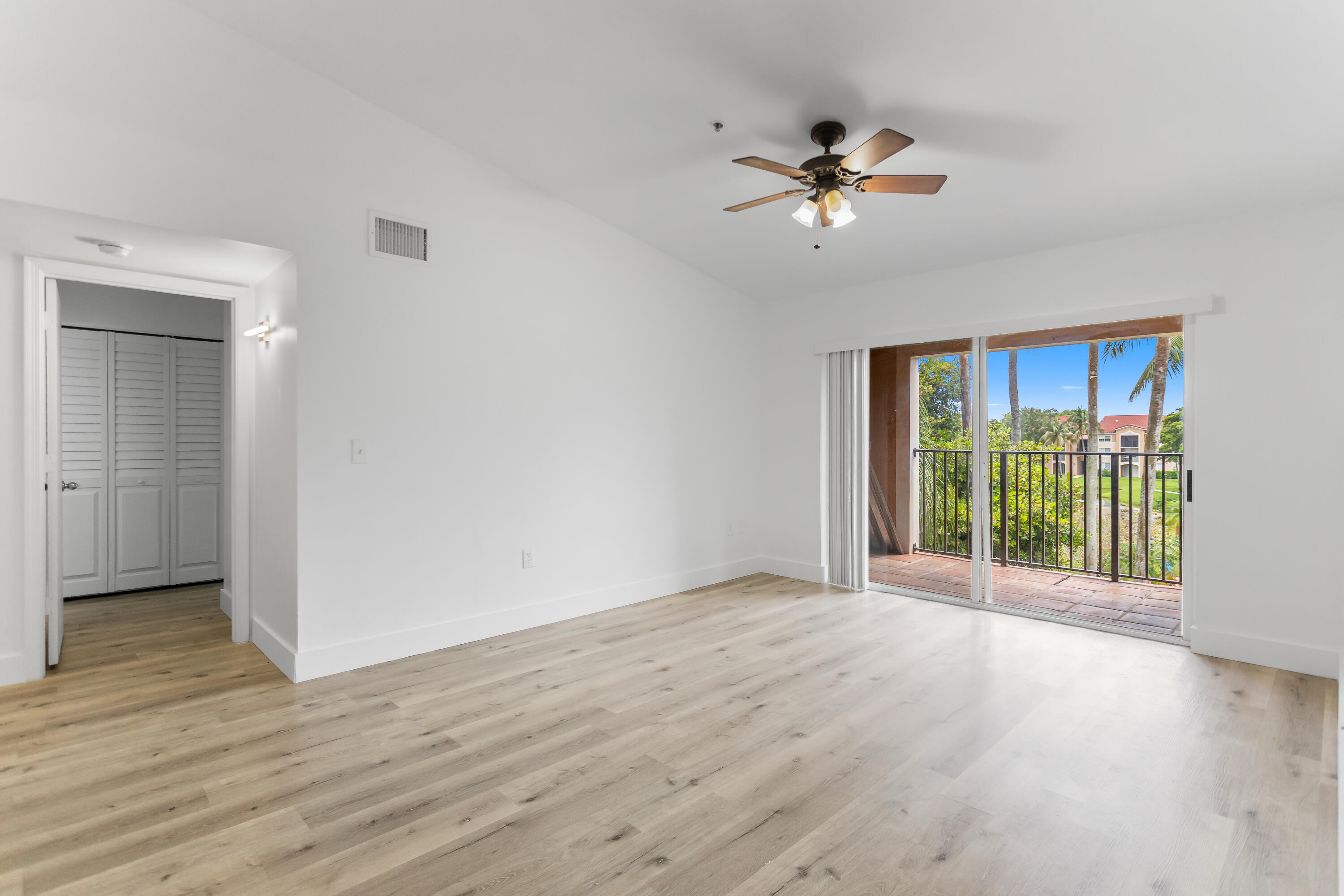2113 Renaissance Boulevard 306 Property Photo 16