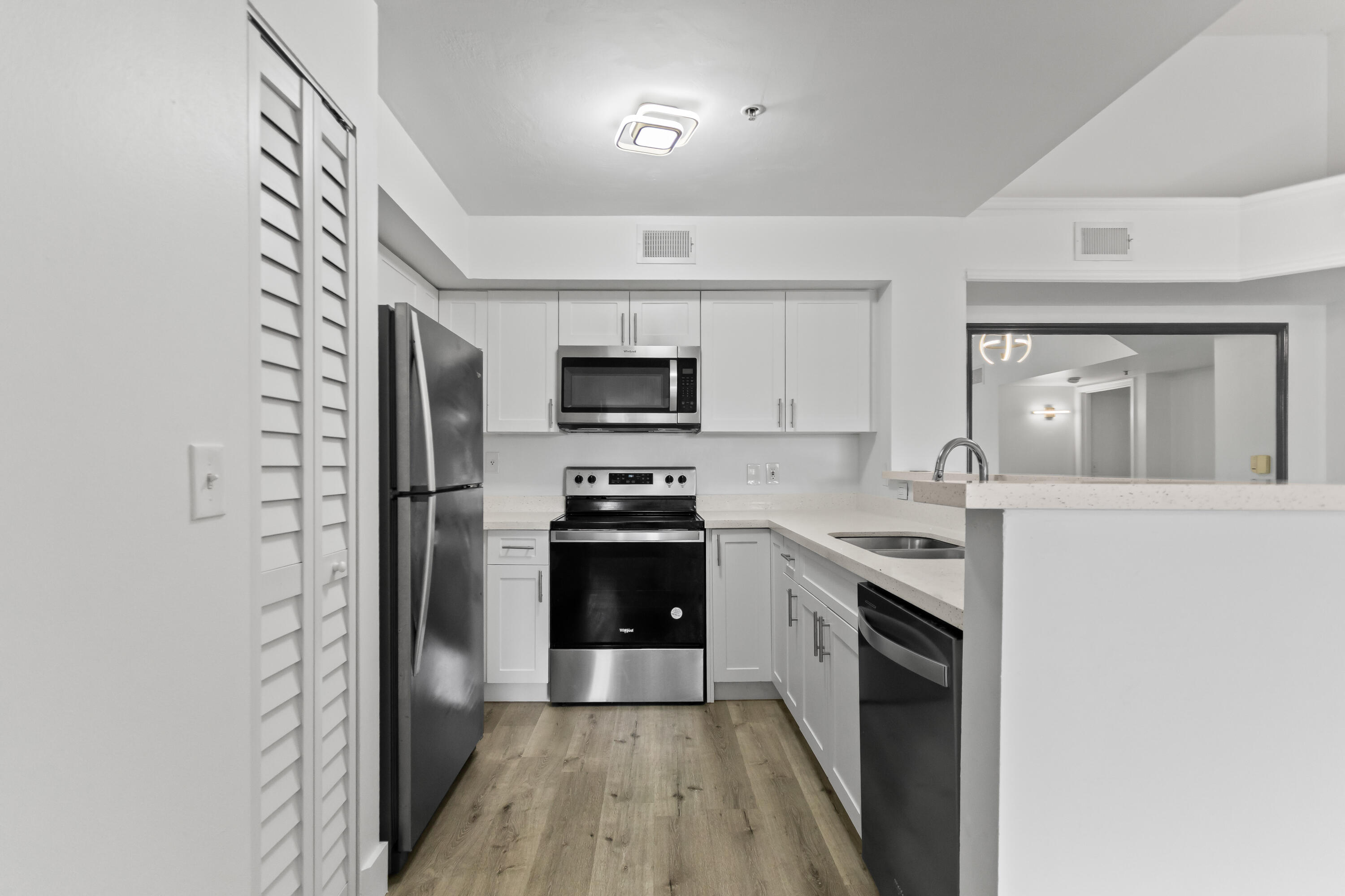 2113 Renaissance Boulevard 306 Property Photo 19