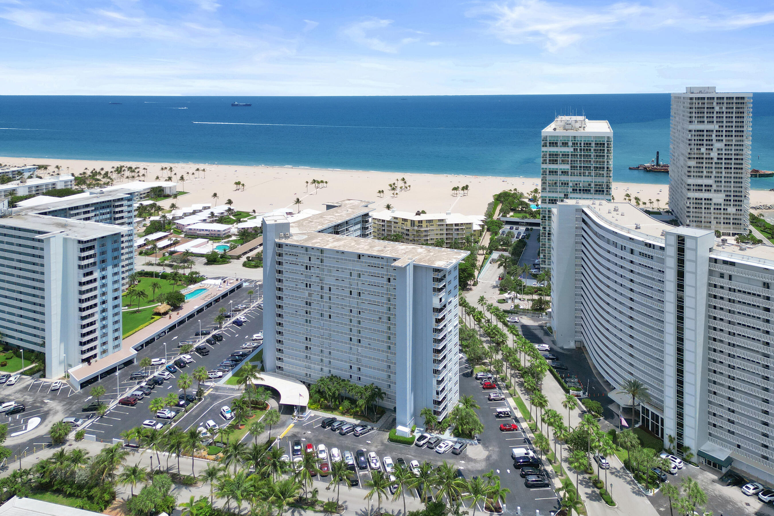 1920 S Ocean Drive 1504 Property Photo 2