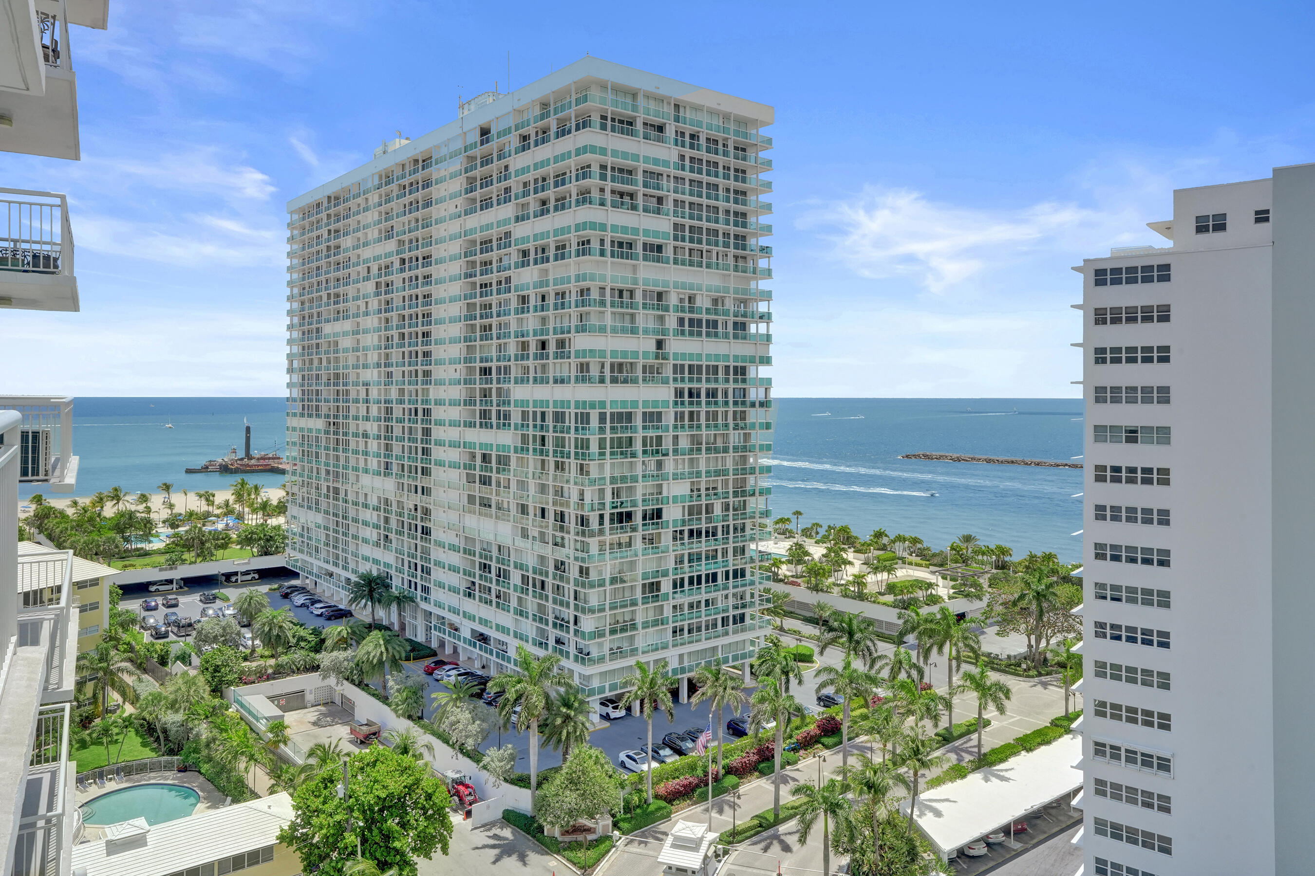 1920 S Ocean Drive 1504 Property Photo 3