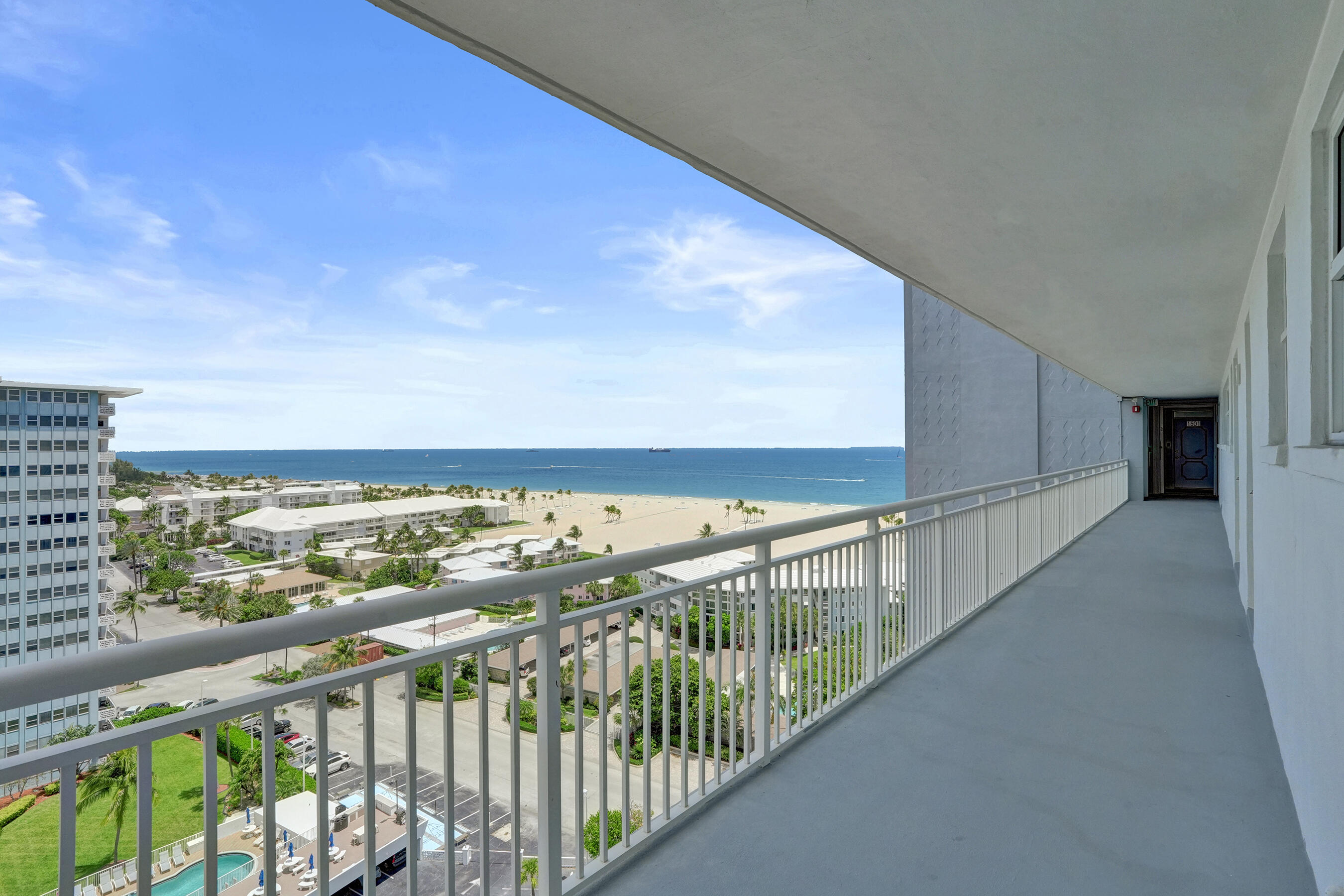 1920 S Ocean Drive 1504 Property Photo 4