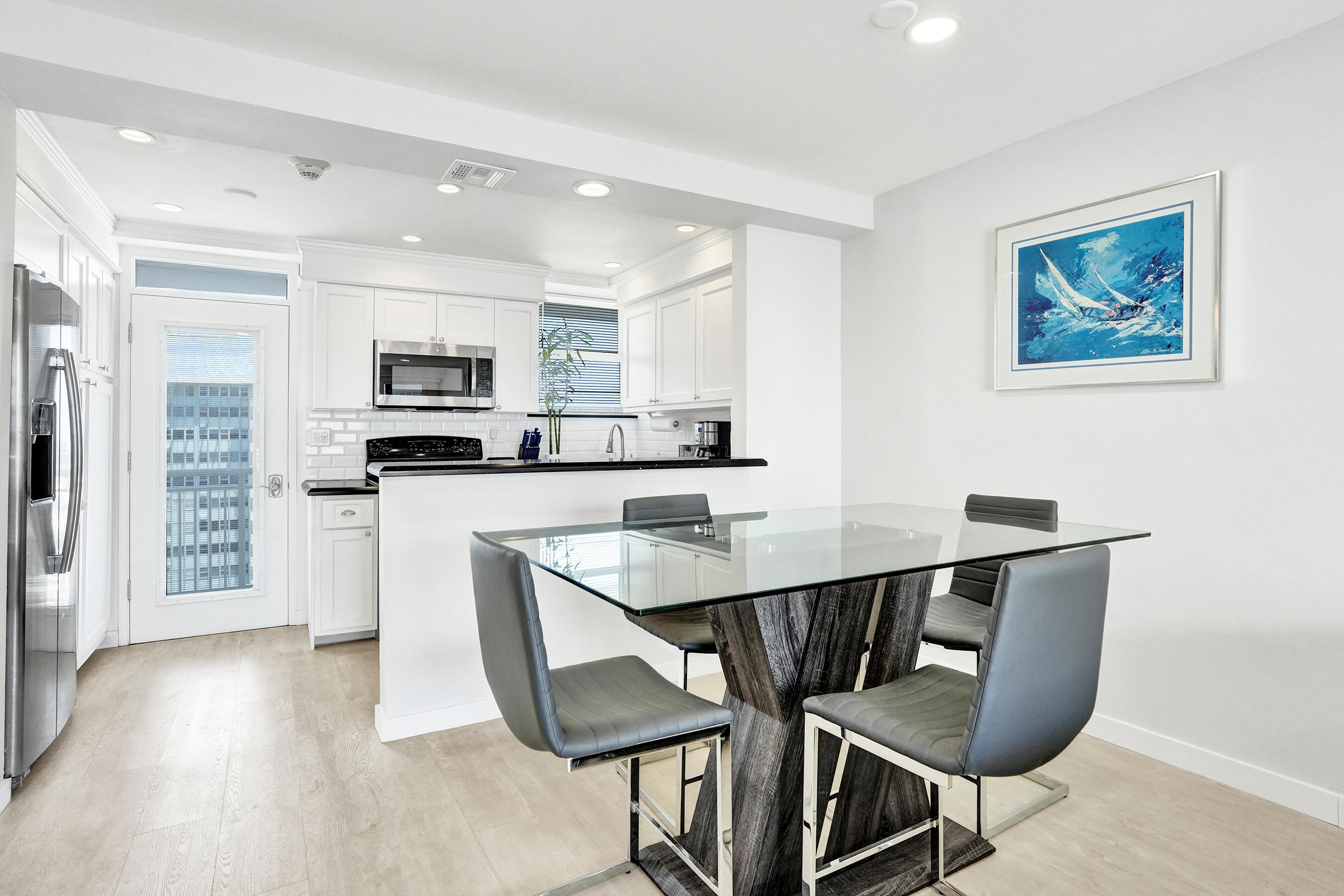 1920 S Ocean Drive 1504 Property Photo 8