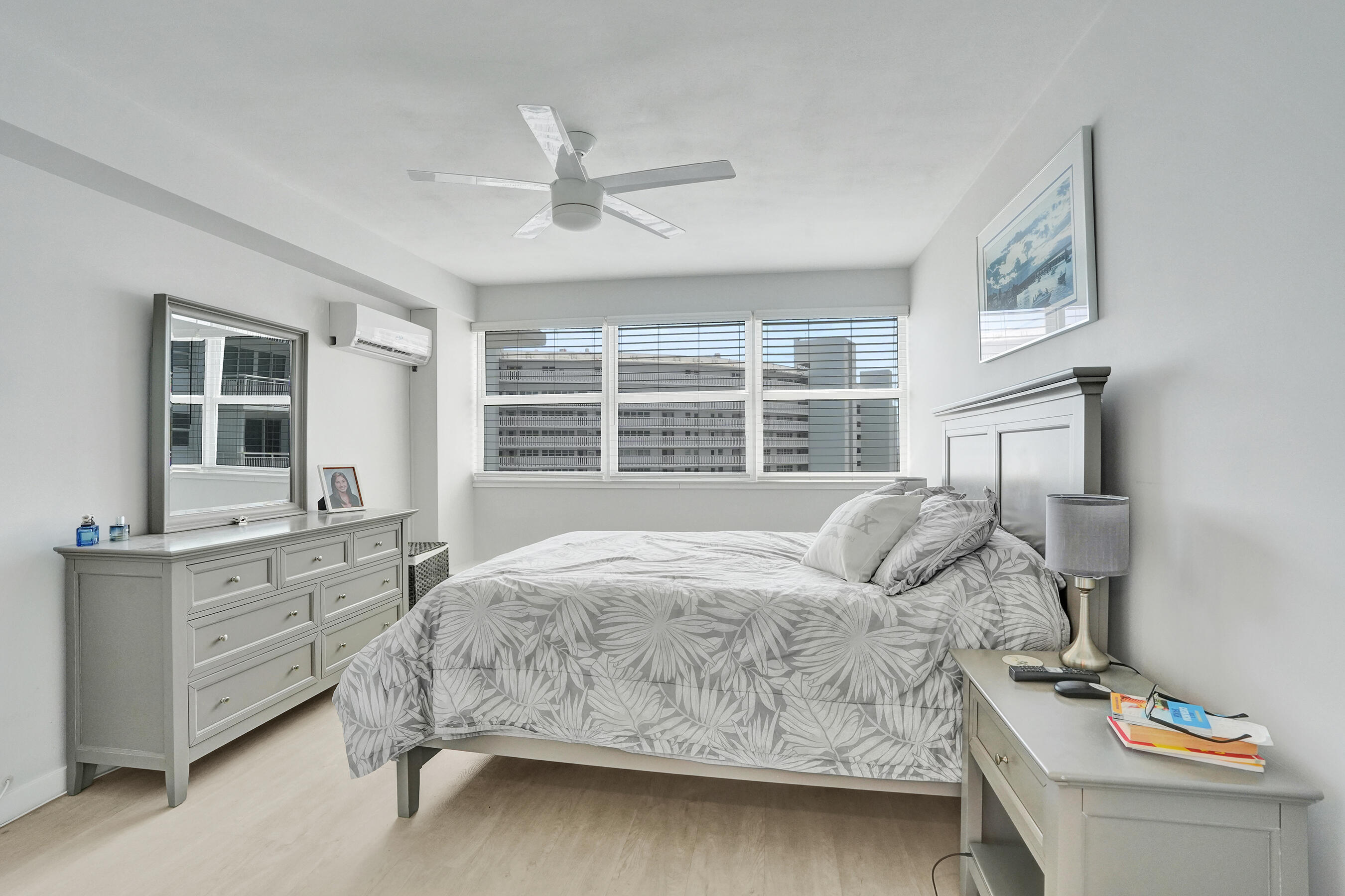 1920 S Ocean Drive 1504 Property Photo 18