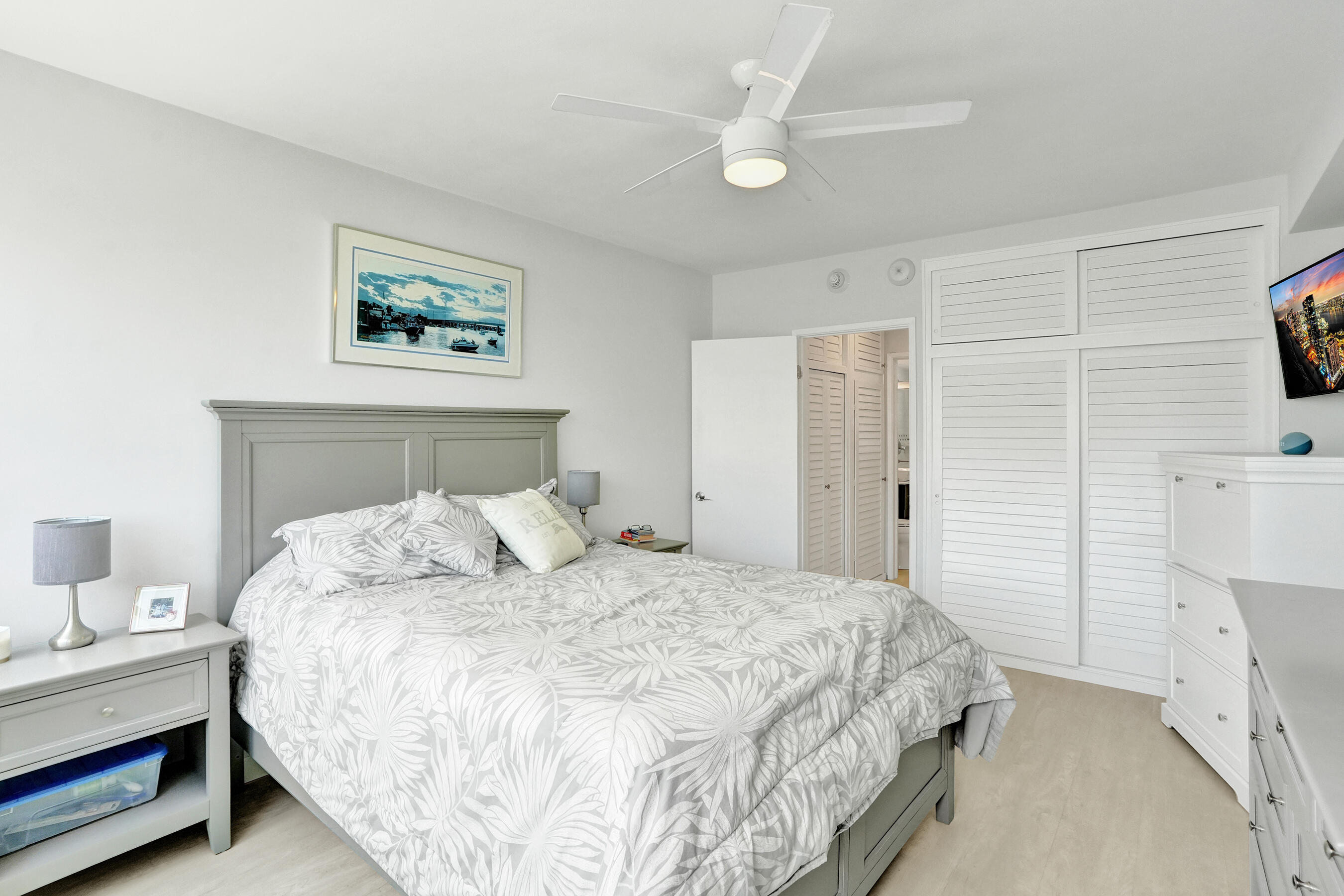 1920 S Ocean Drive 1504 Property Photo 21