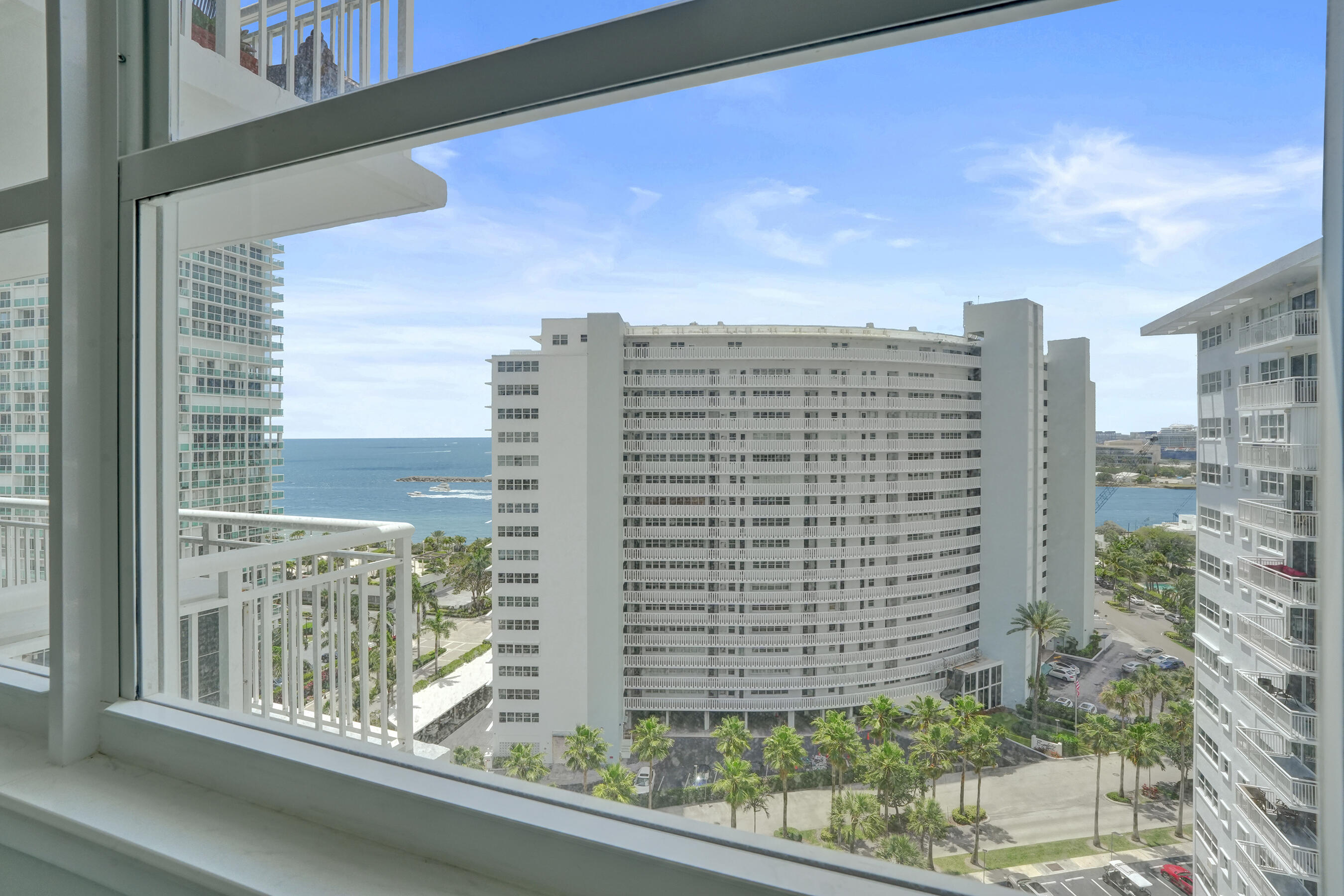 1920 S Ocean Drive 1504 Property Photo 22