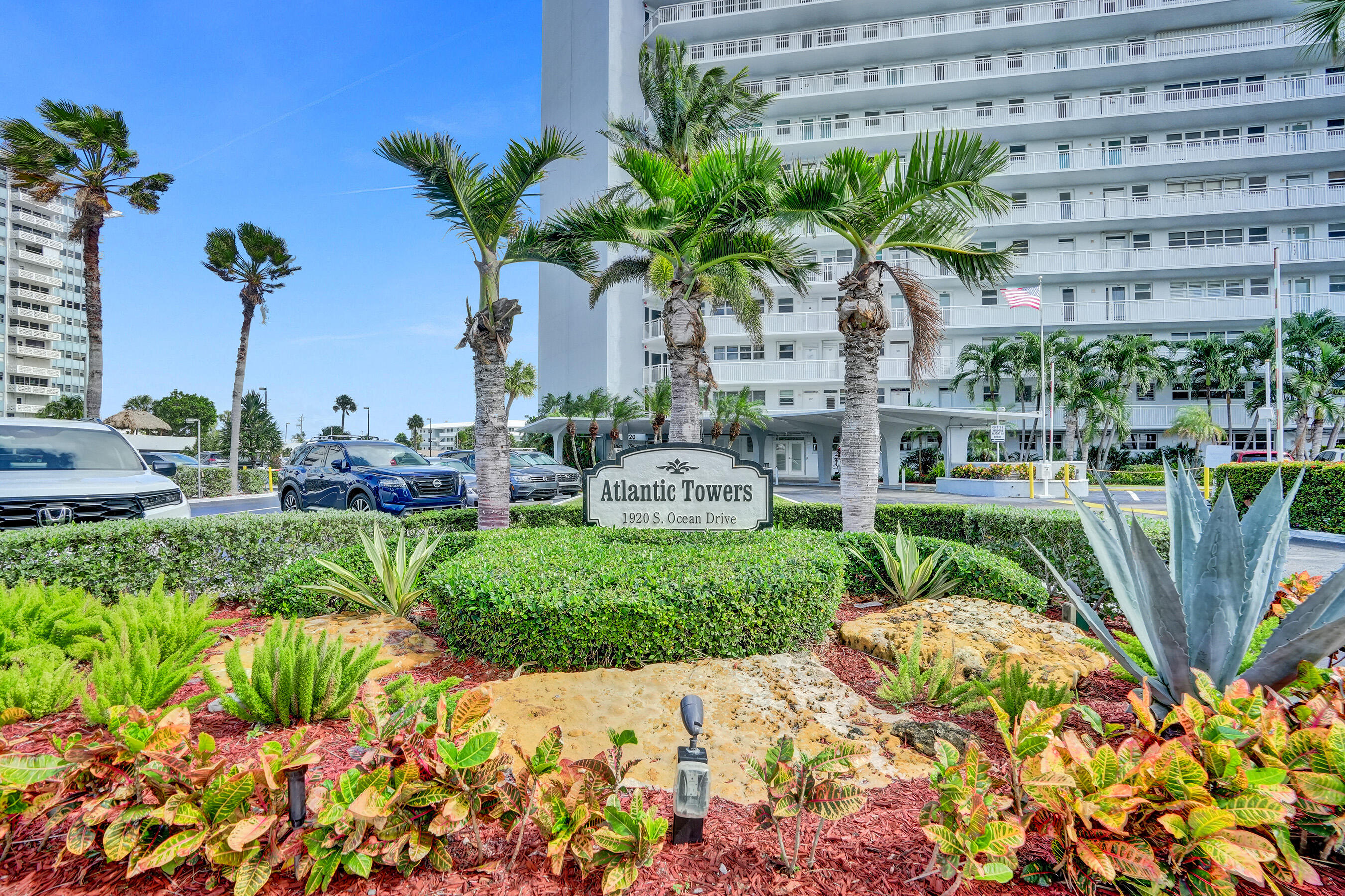 1920 S Ocean Drive 1504 Property Photo 31