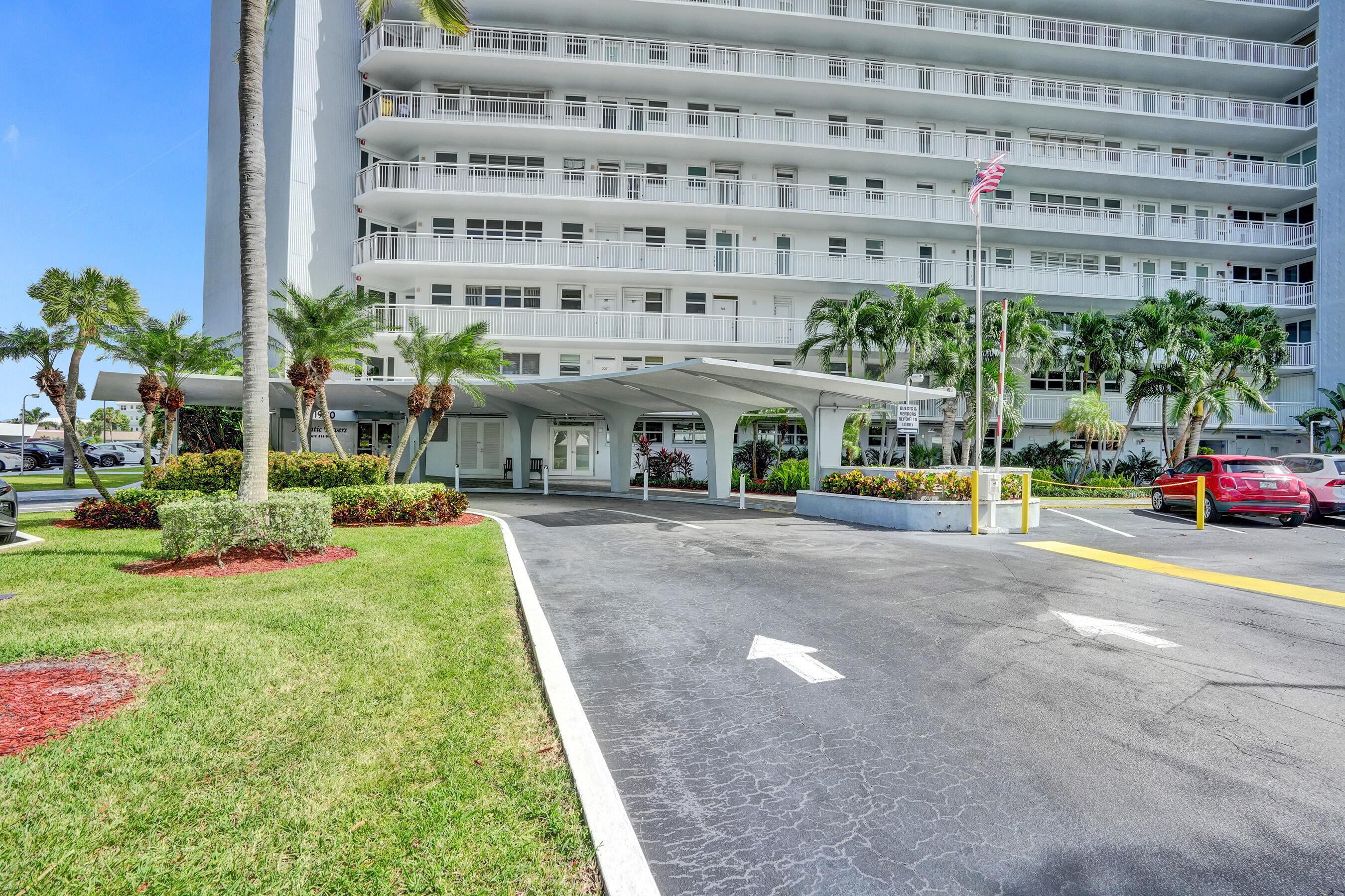 1920 S Ocean Drive 1504 Property Photo 32