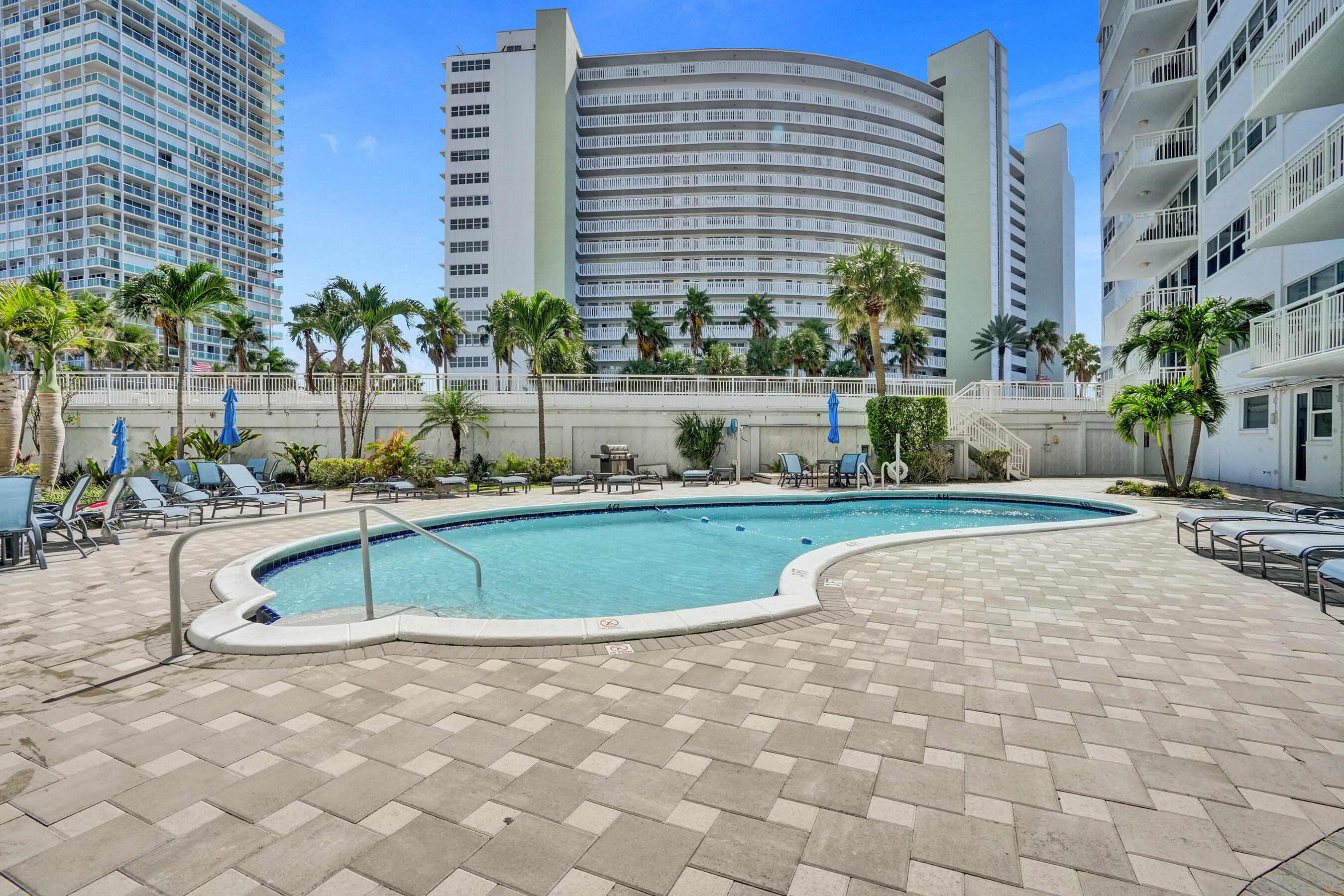 1920 S Ocean Drive 1504 Property Photo 35