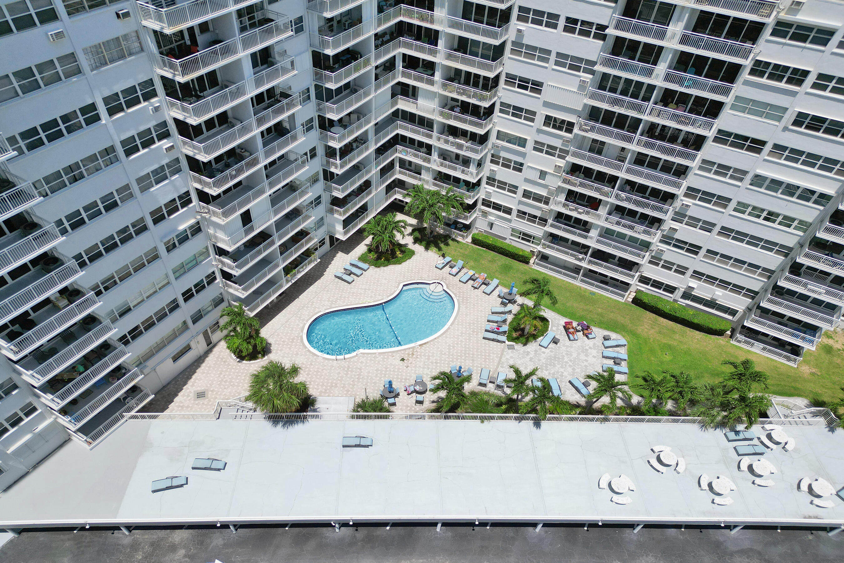 1920 S Ocean Drive 1504 Property Photo 40