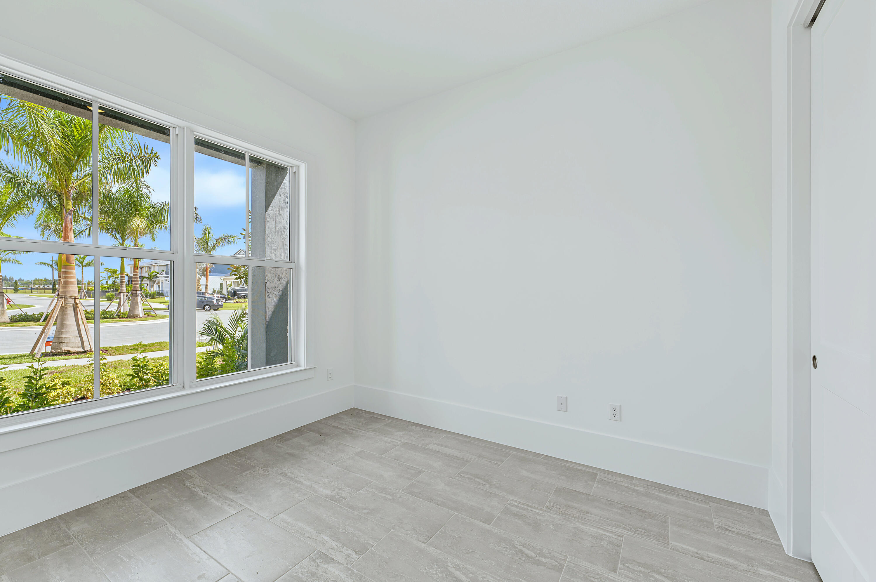 138 Parkside Way 10 Property Photo 3
