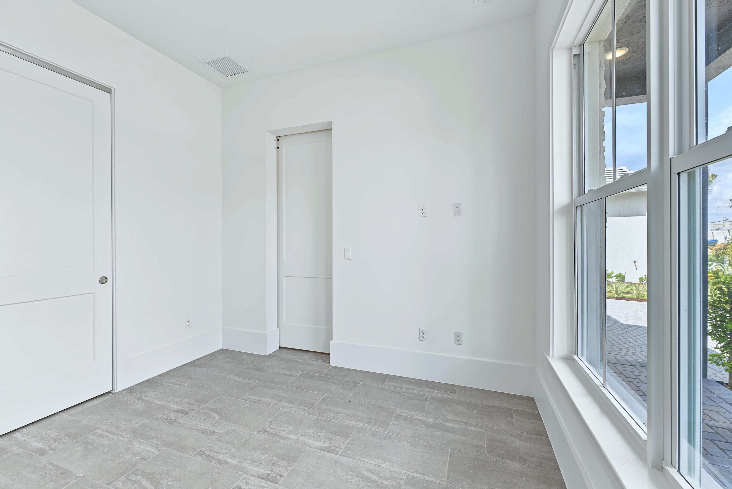 138 Parkside Way 10 Property Photo 4