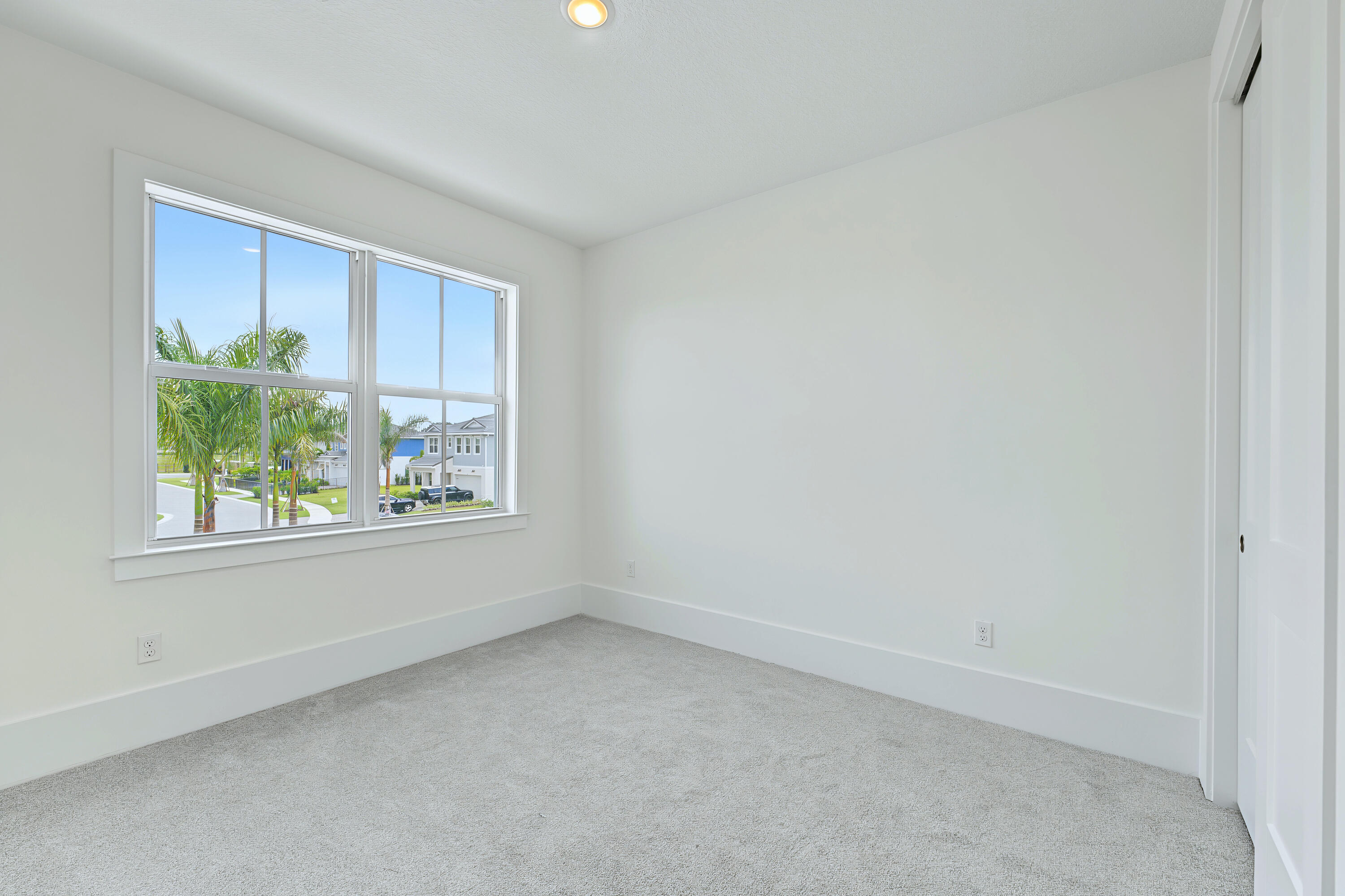 138 Parkside Way 10 Property Photo 25