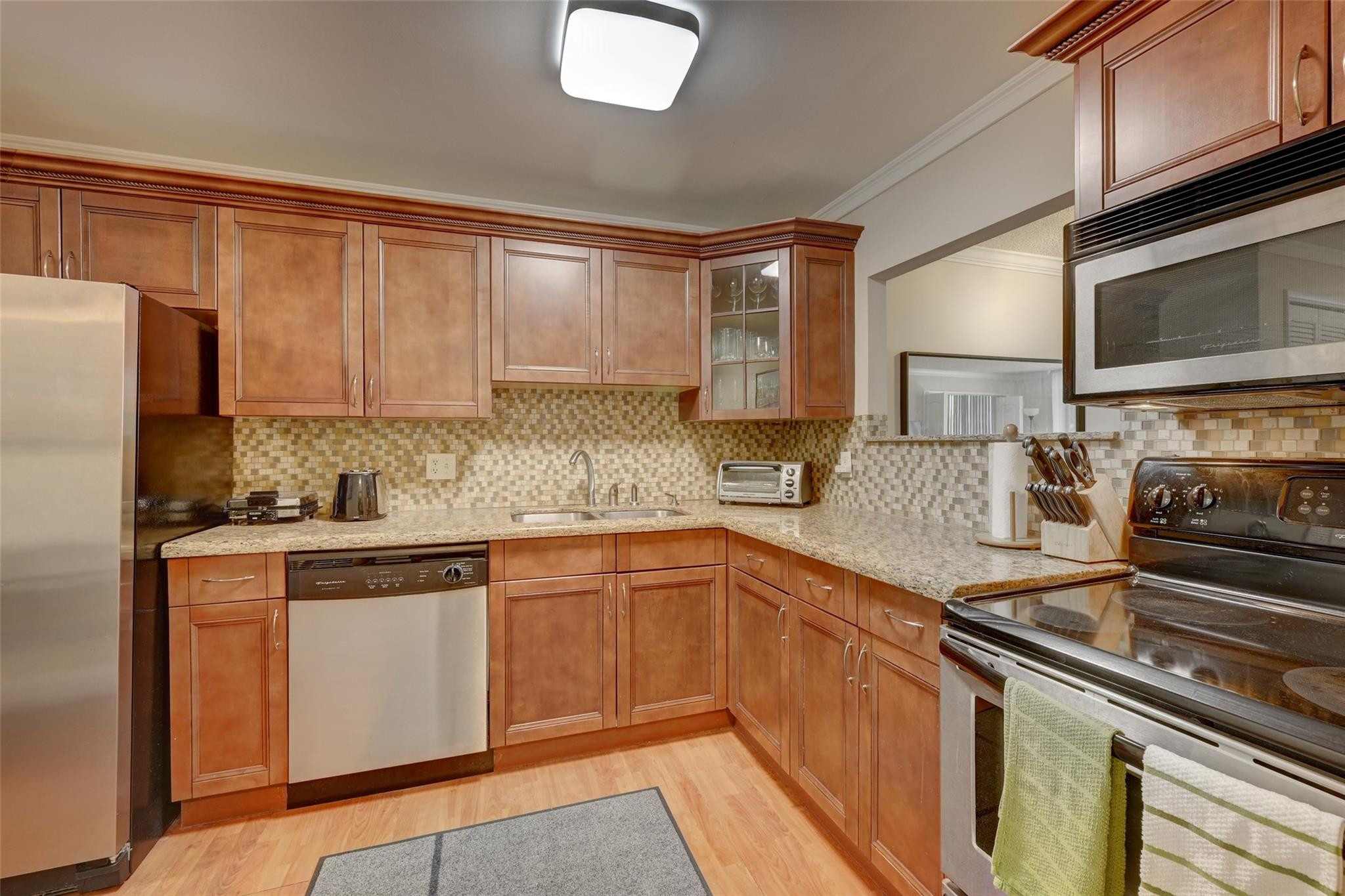 823 Cypress Boulevard 201 Property Photo 5