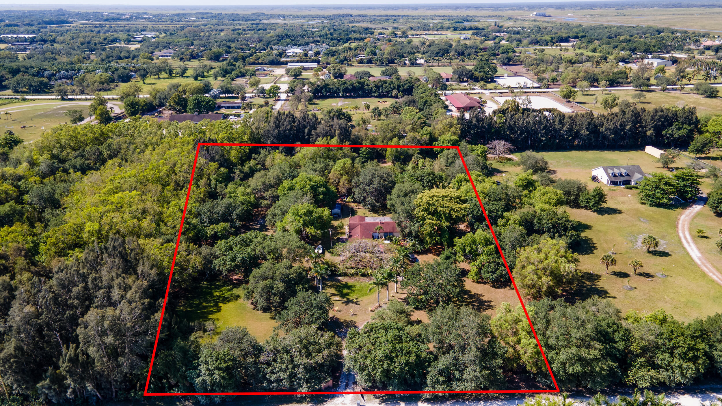 16688 Rustic Road Property Photo 4